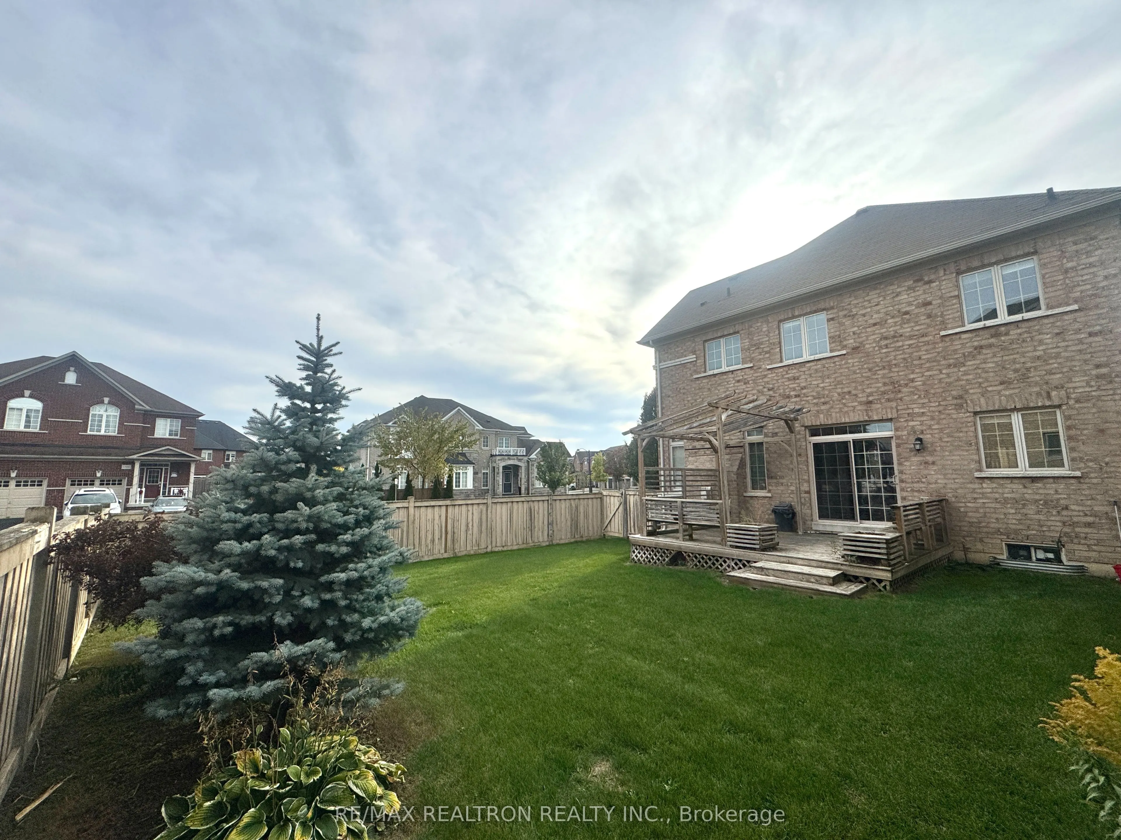 1306 Blencowe Crescent