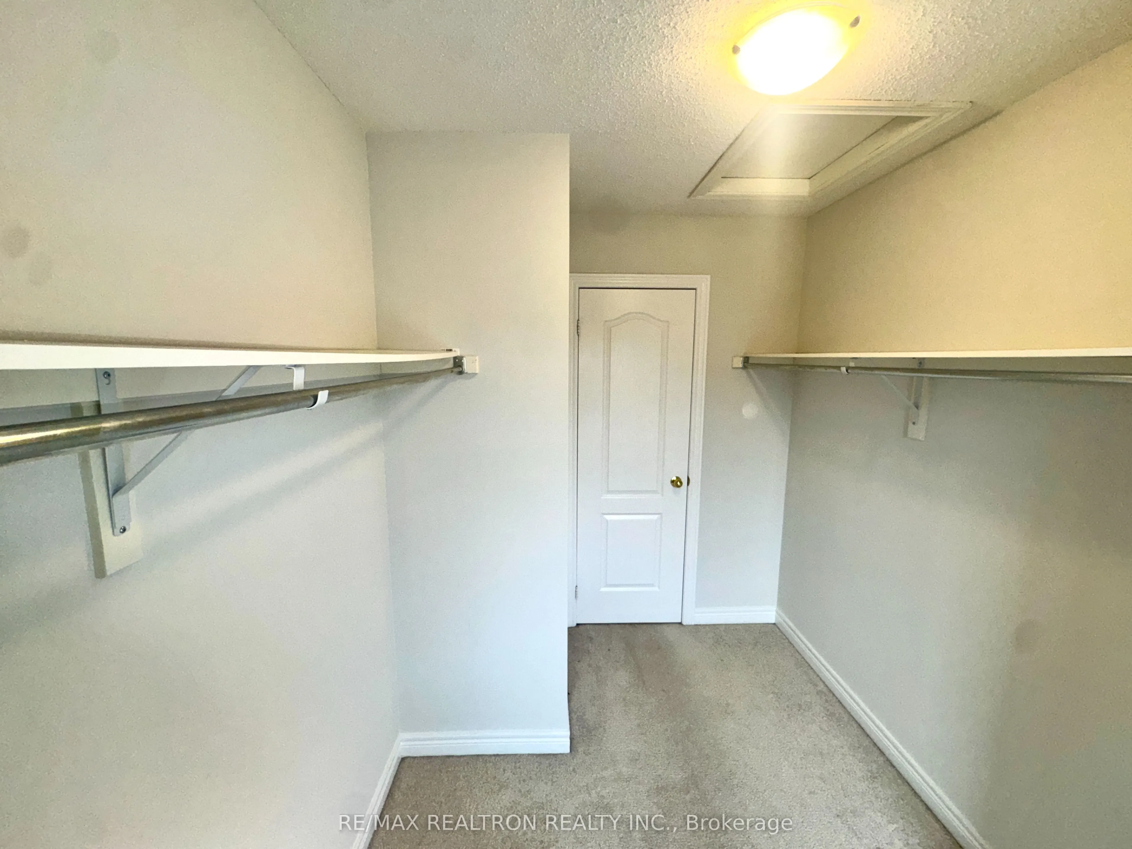 1306 Blencowe Crescent
