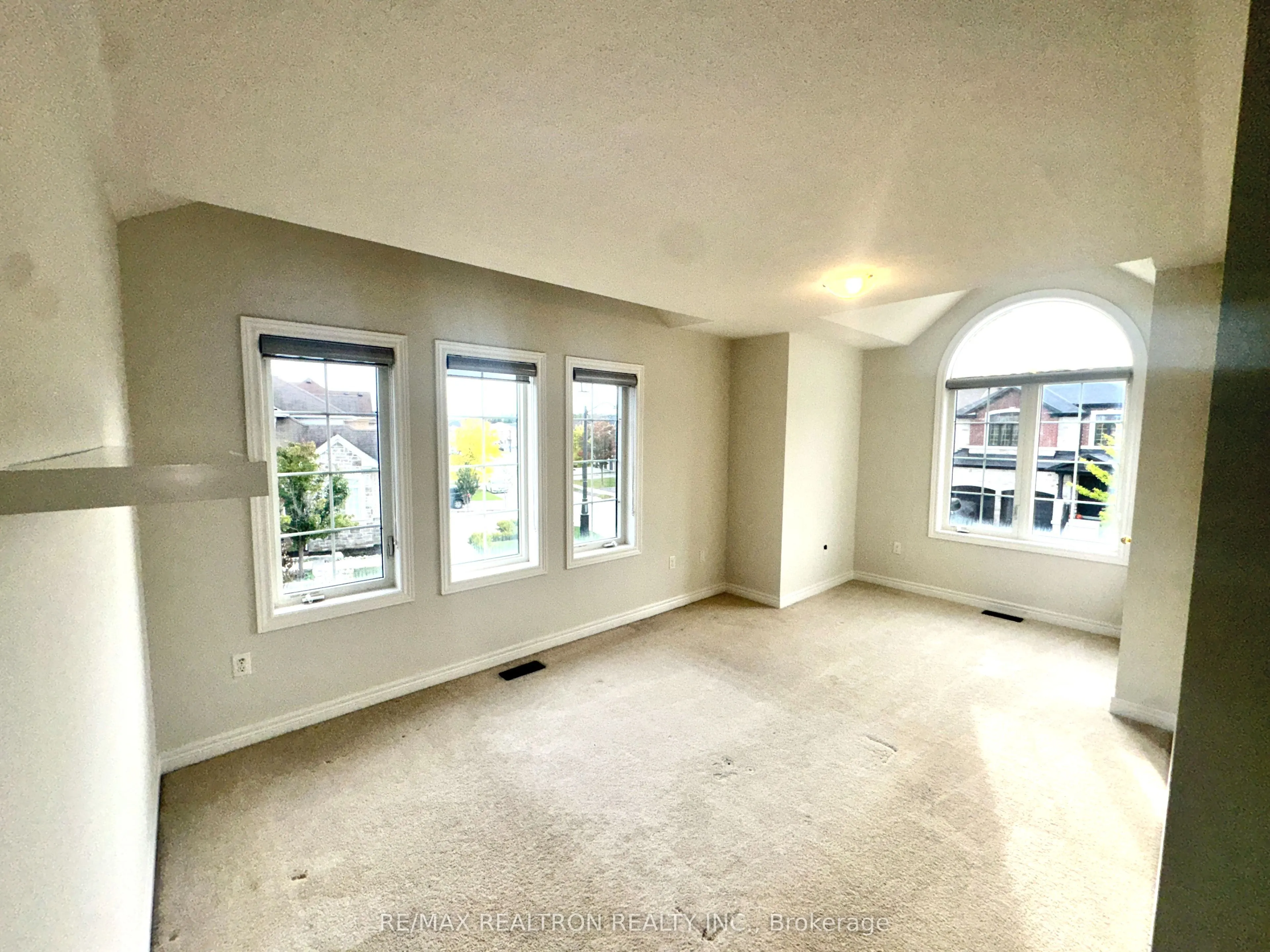 1306 Blencowe Crescent
