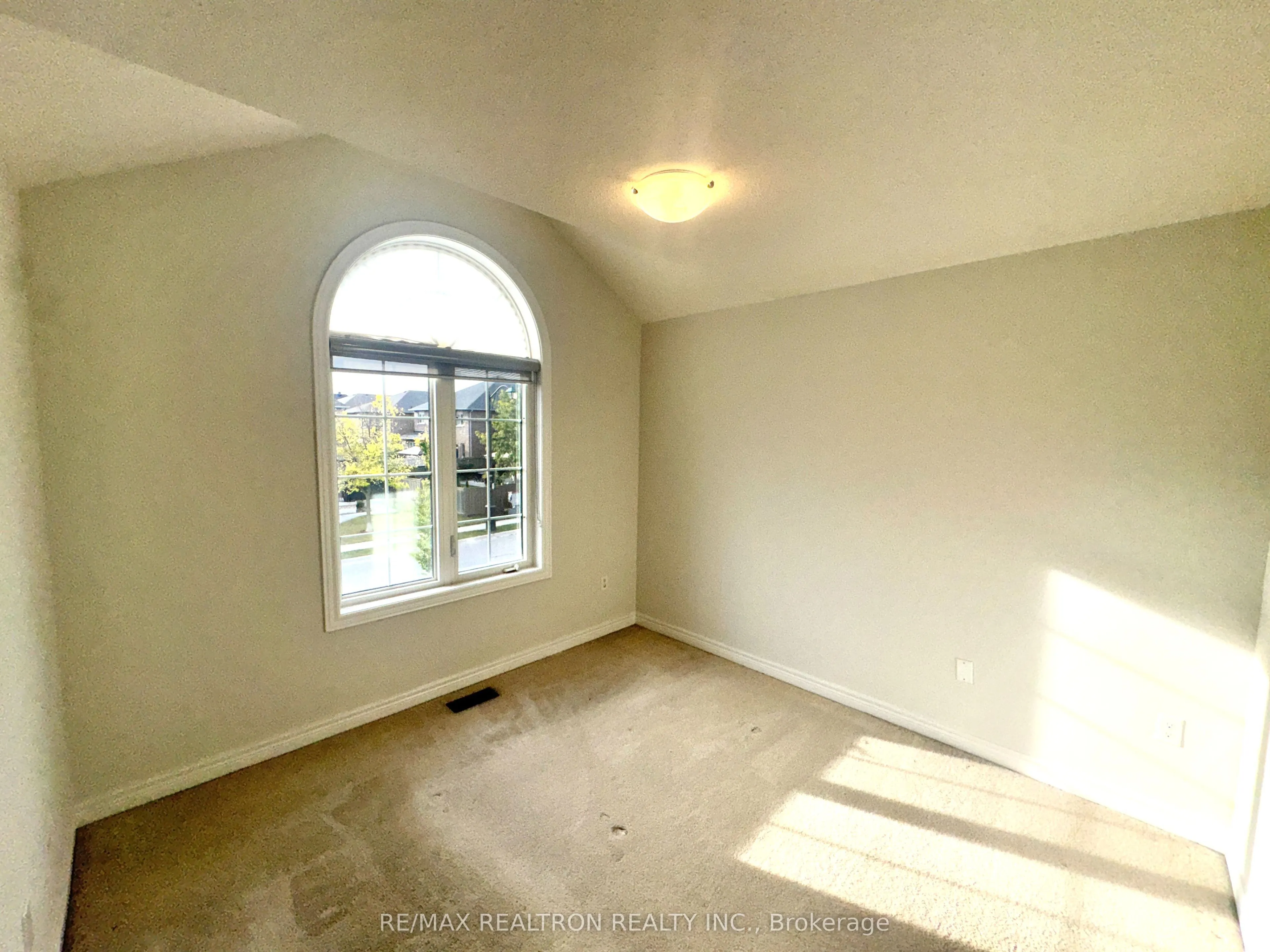 1306 Blencowe Crescent