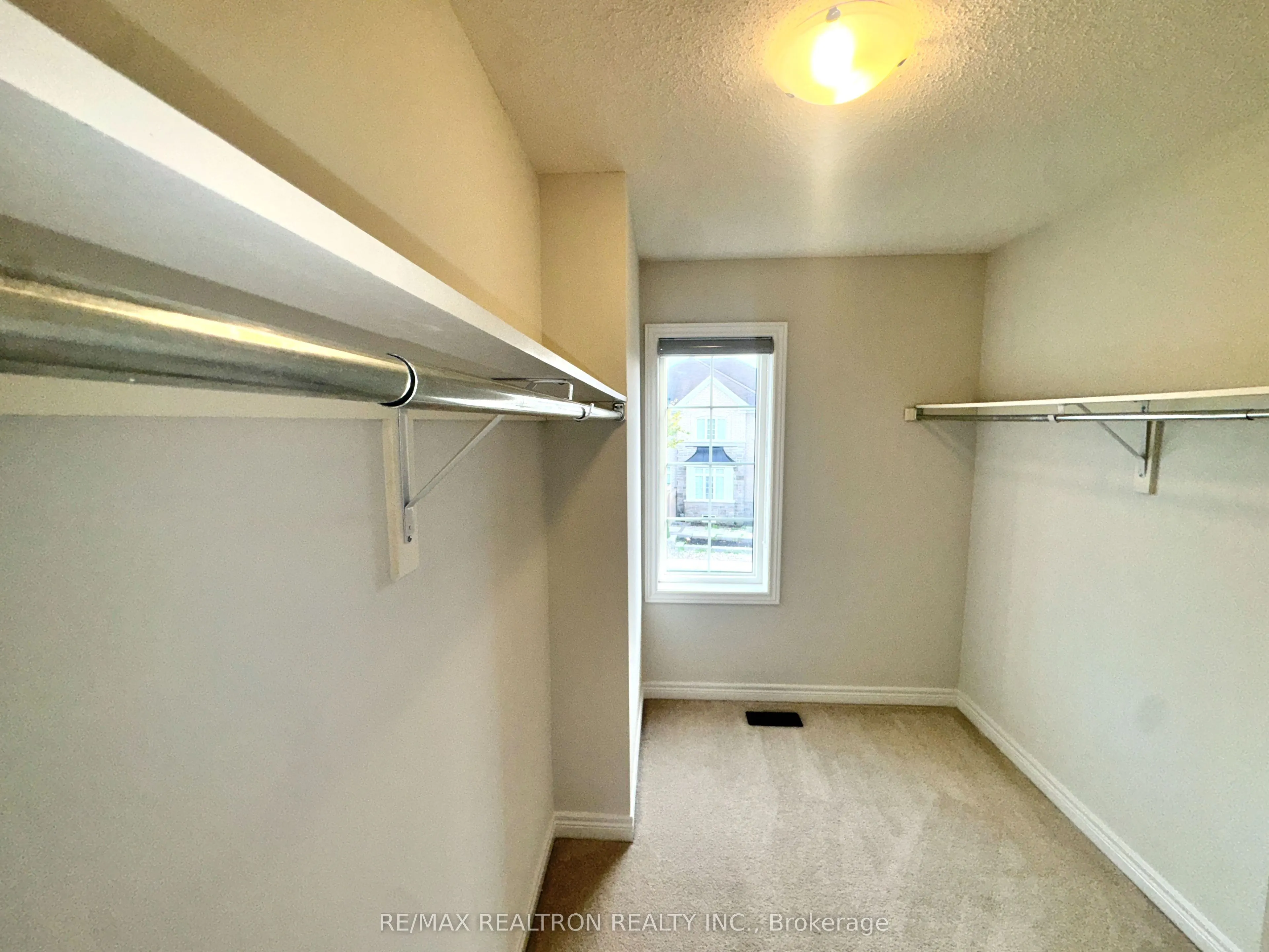 1306 Blencowe Crescent