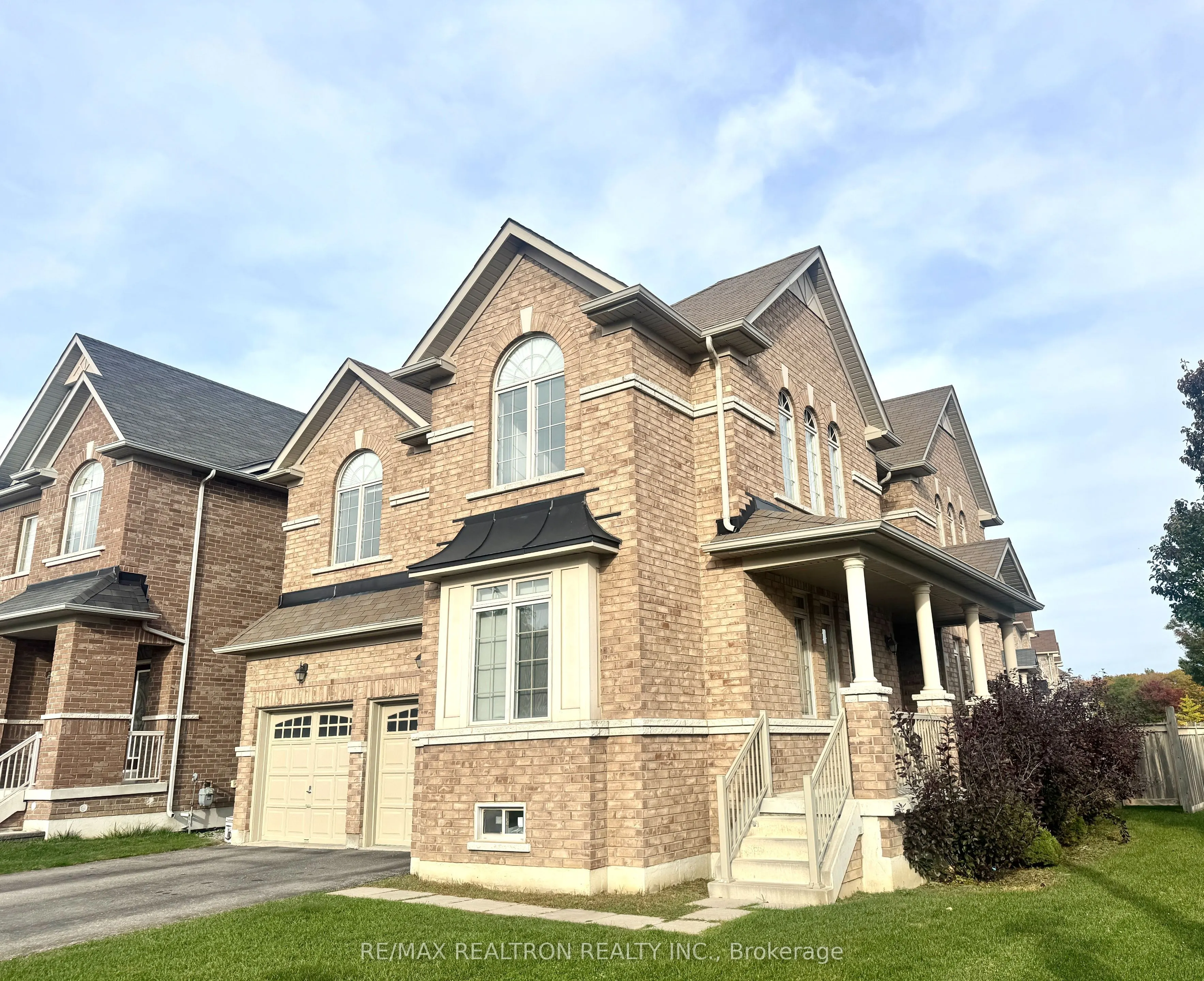 1306 Blencowe Crescent