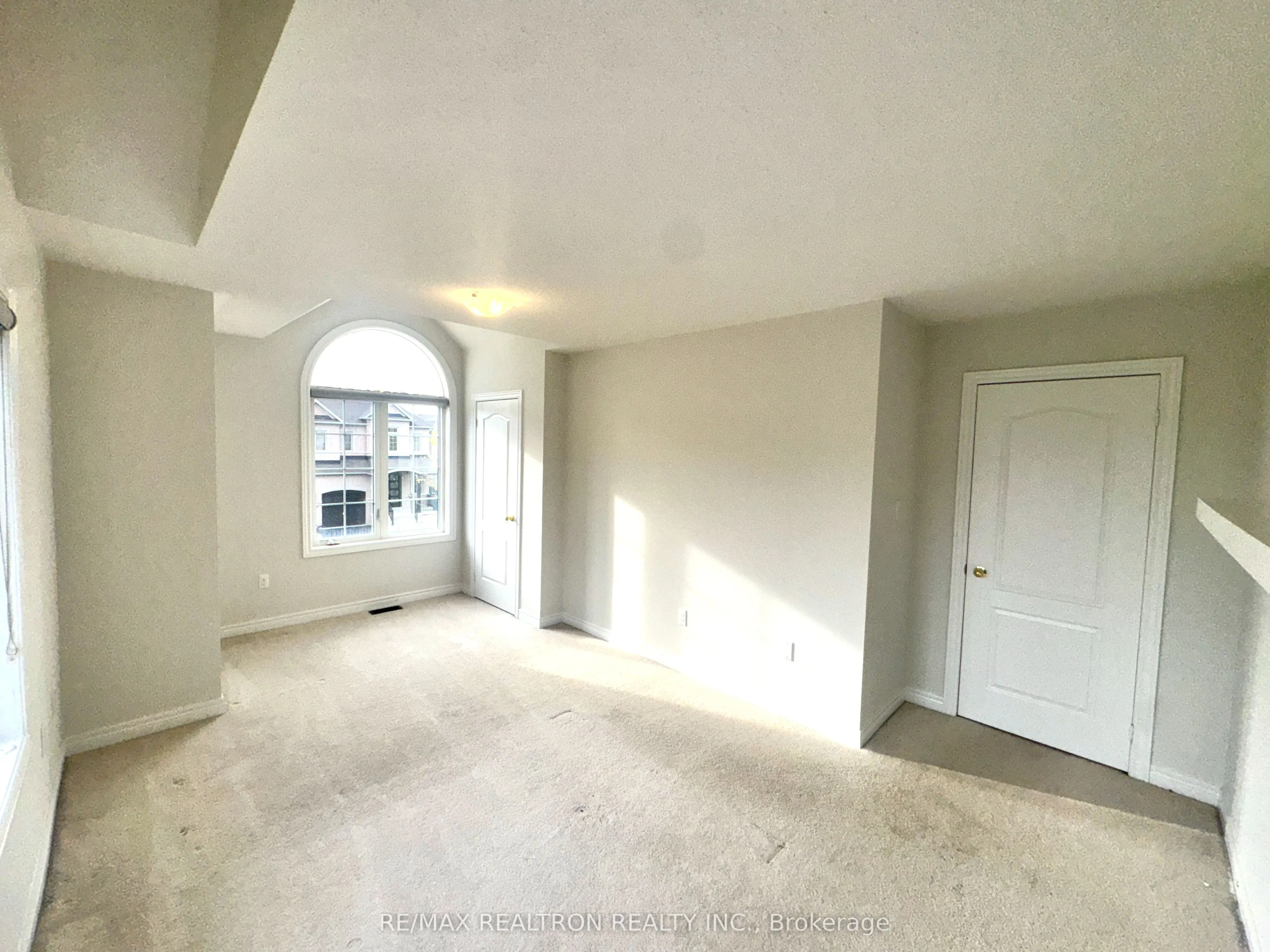 1306 Blencowe Crescent