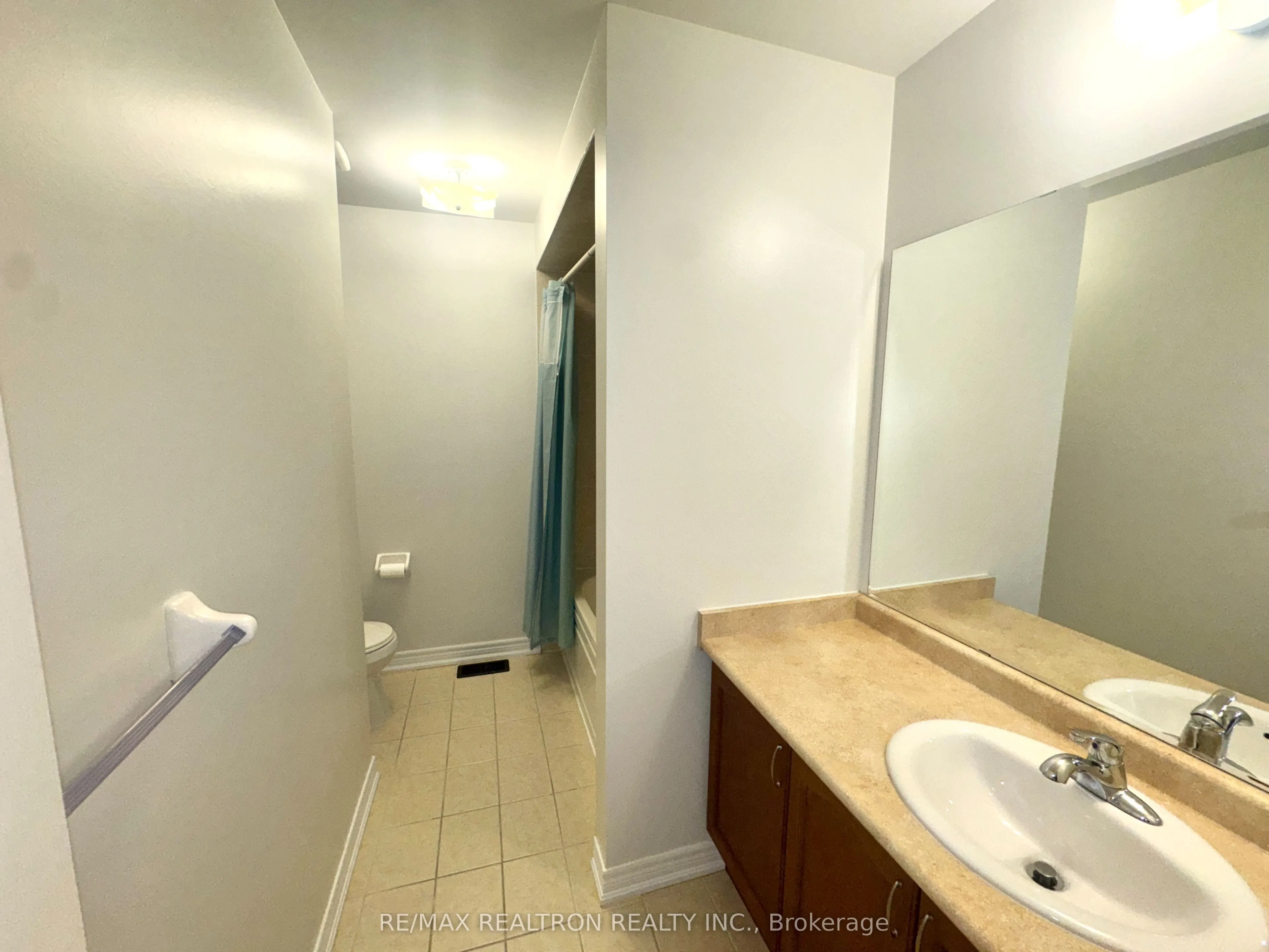 1306 Blencowe Crescent