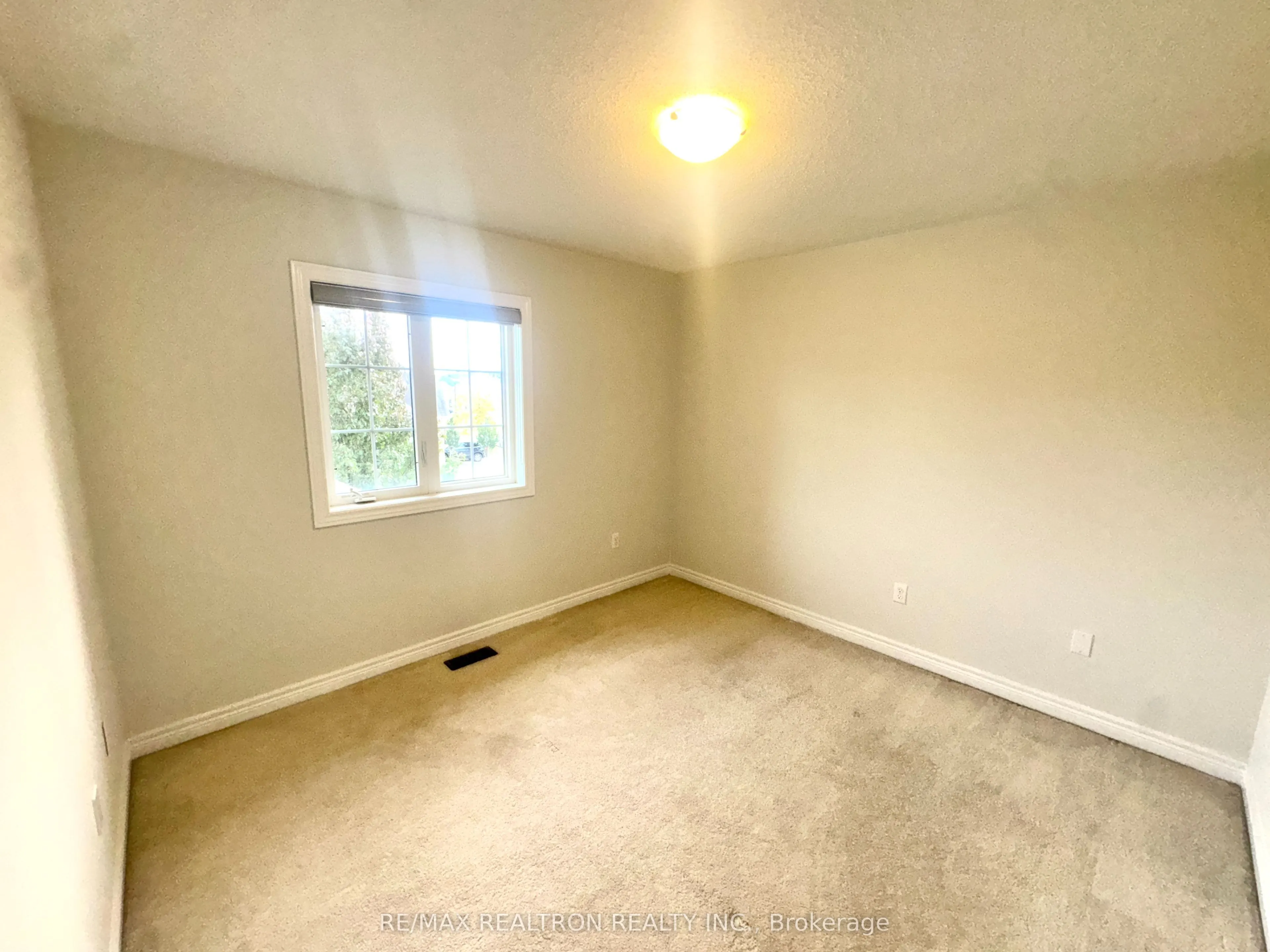 1306 Blencowe Crescent