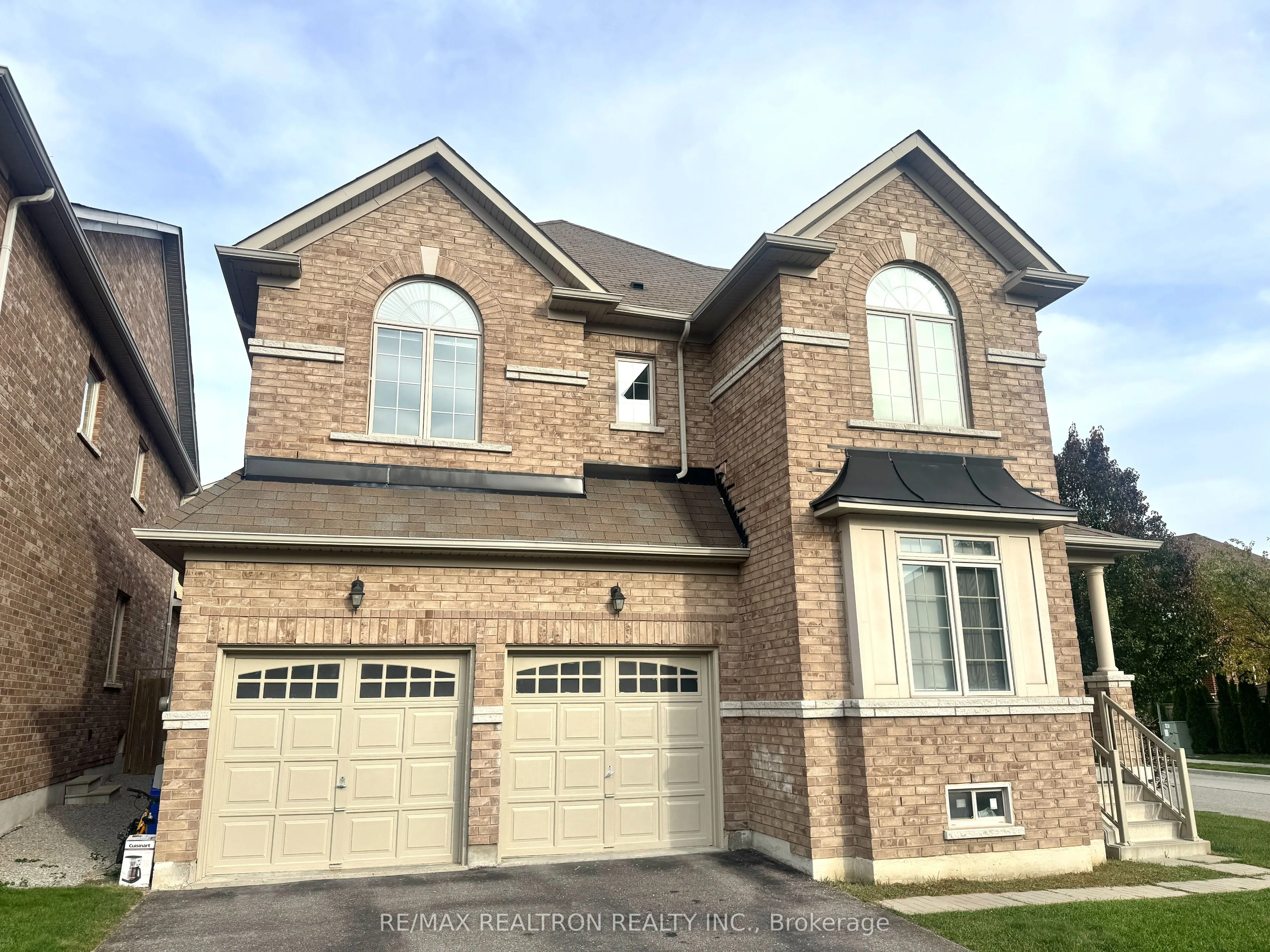 1306 Blencowe Crescent