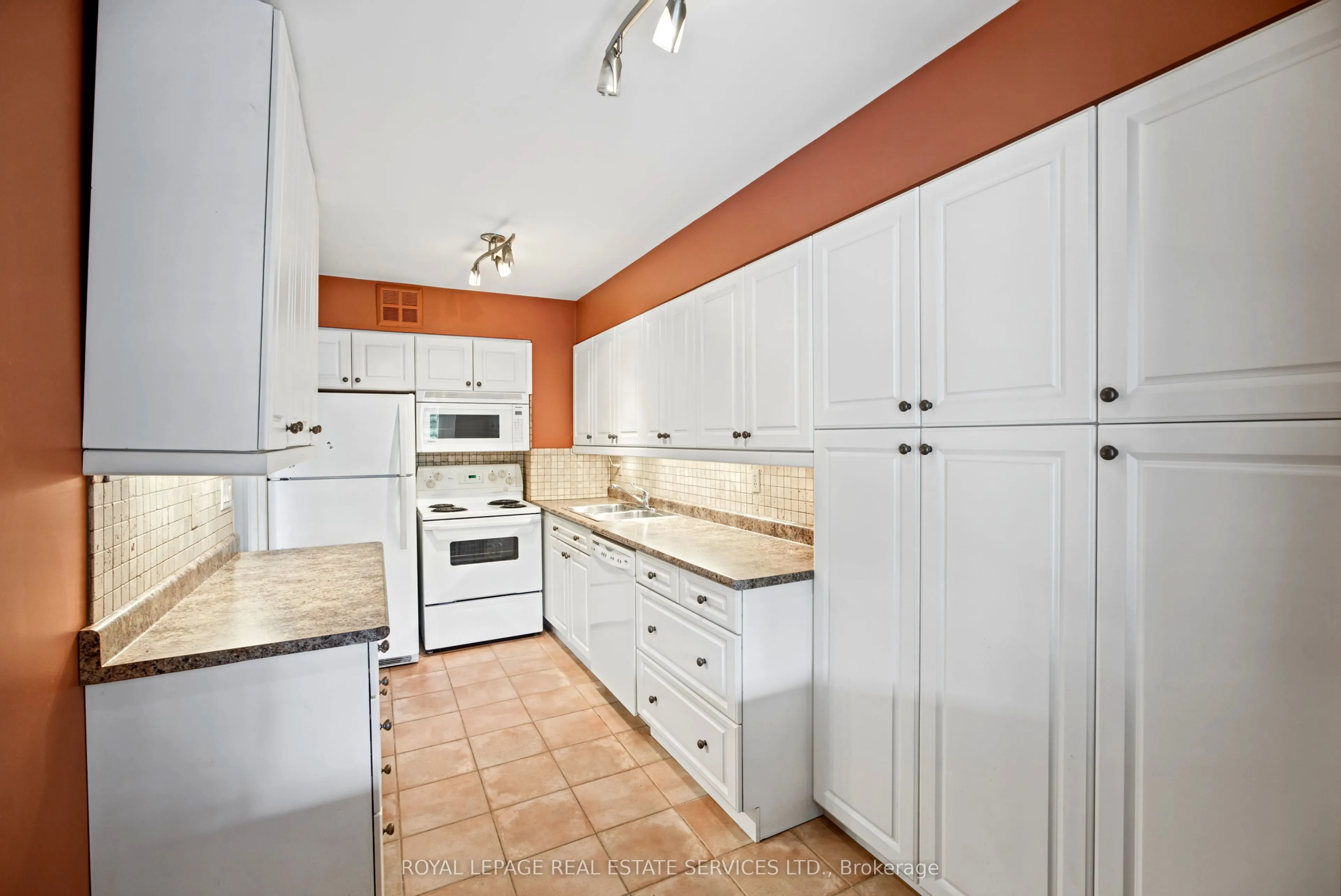 40 BAIF Boulevard #313