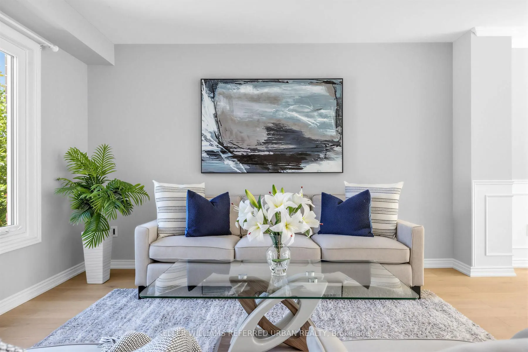 350 Pickering Crescent