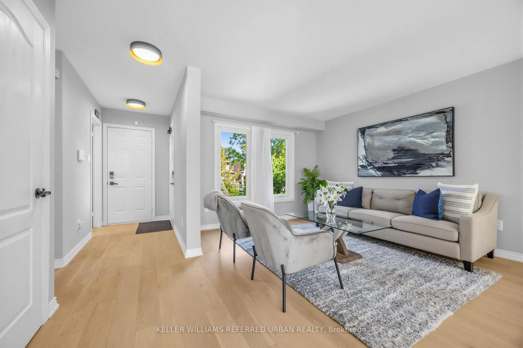350 Pickering Crescent