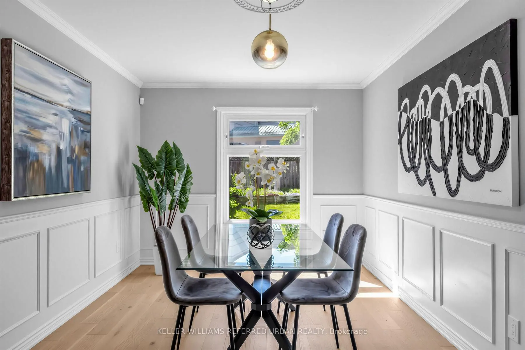 350 Pickering Crescent