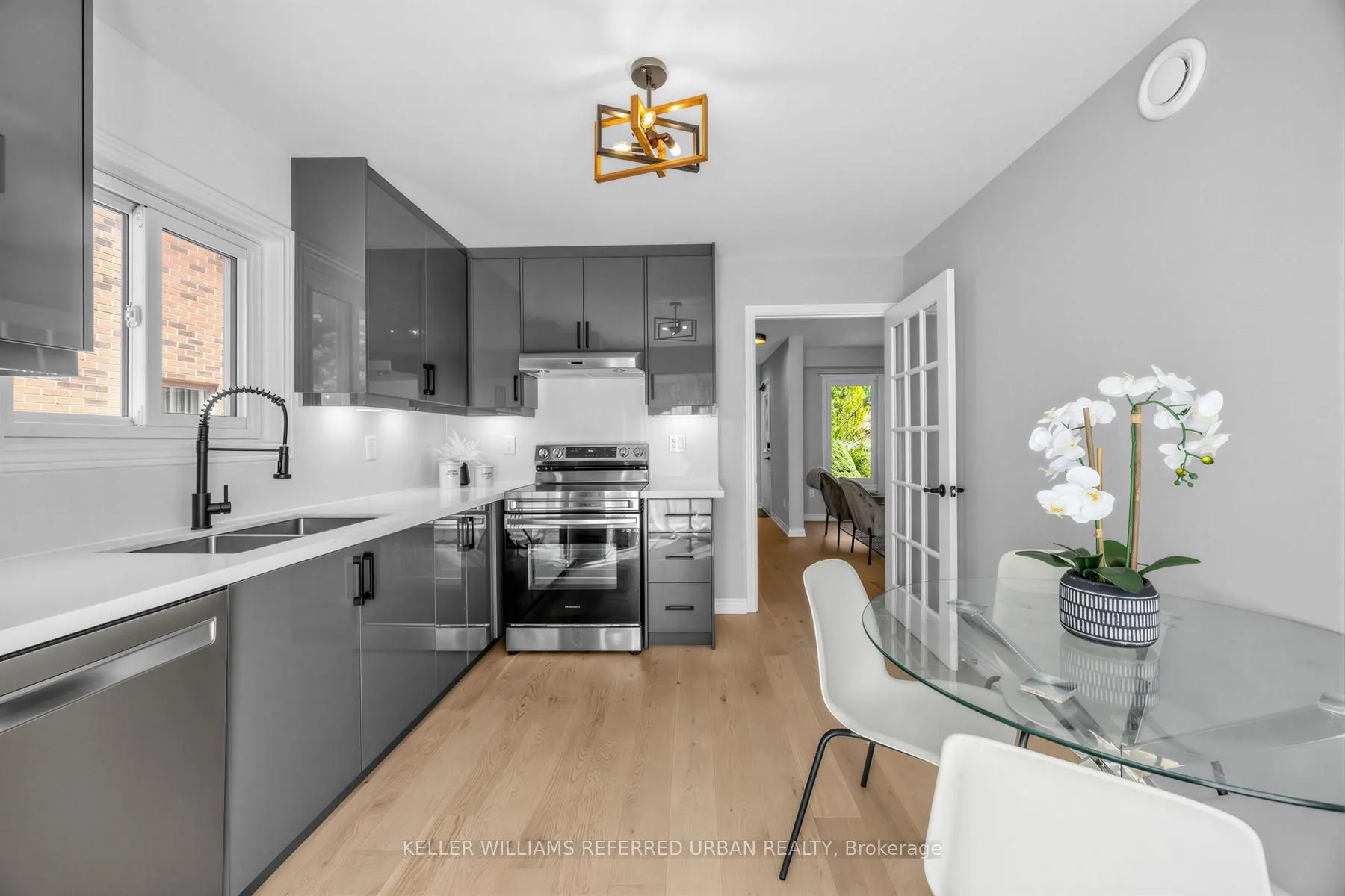 350 Pickering Crescent