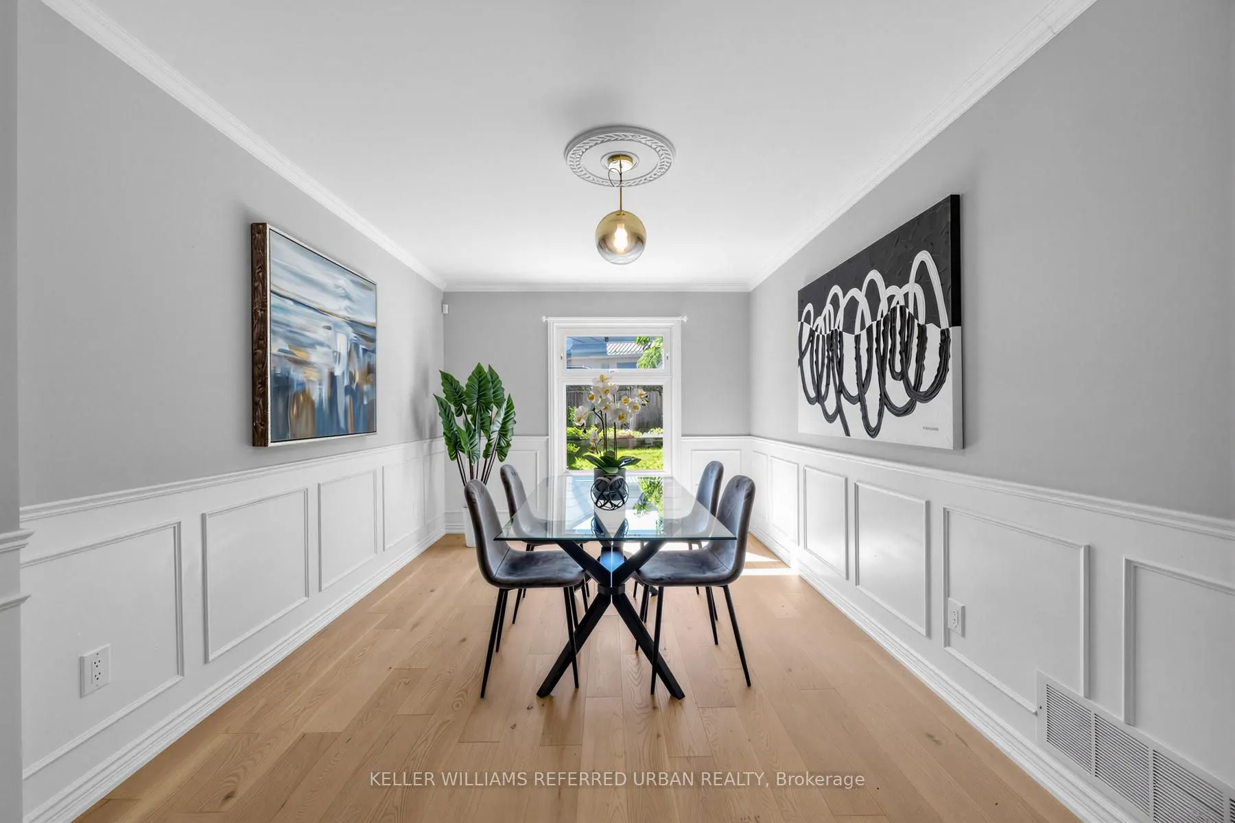 350 Pickering Crescent