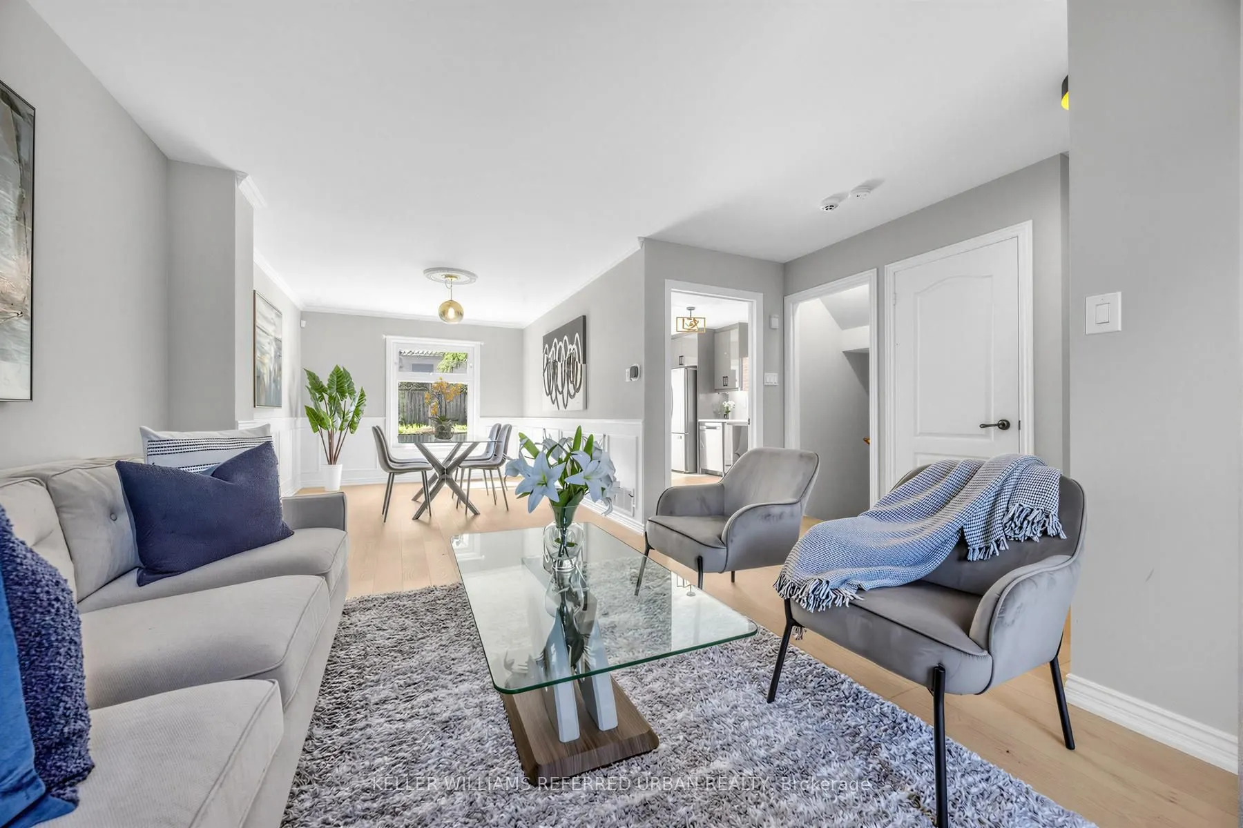 350 Pickering Crescent