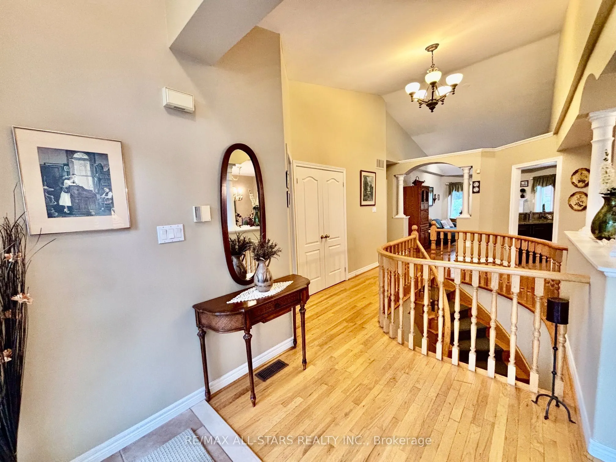 87 Lori Avenue