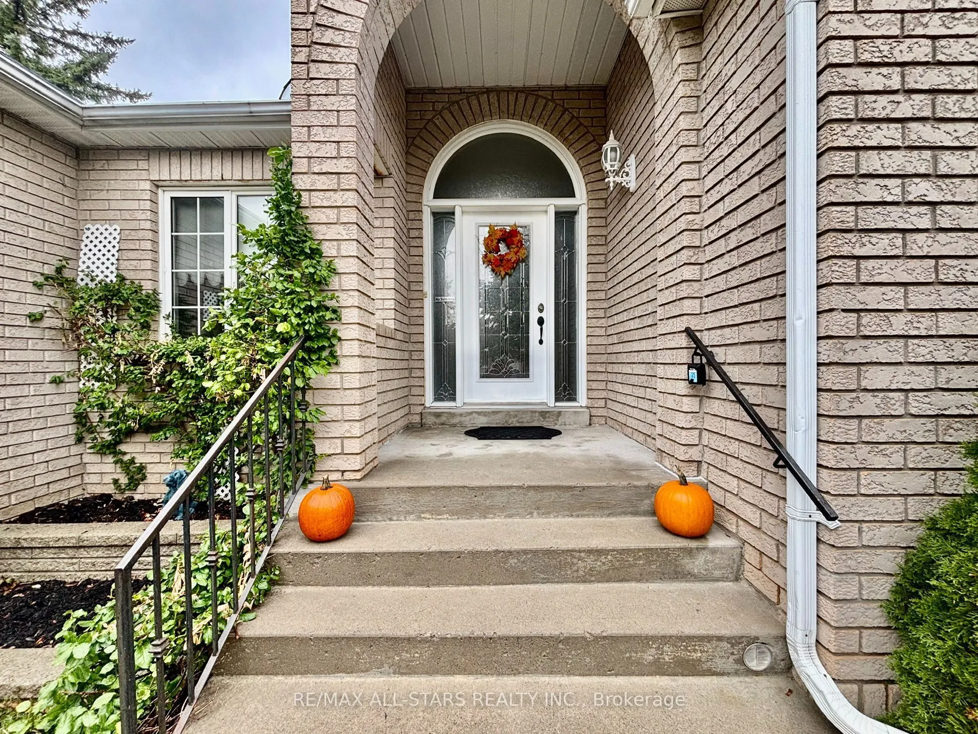87 Lori Avenue