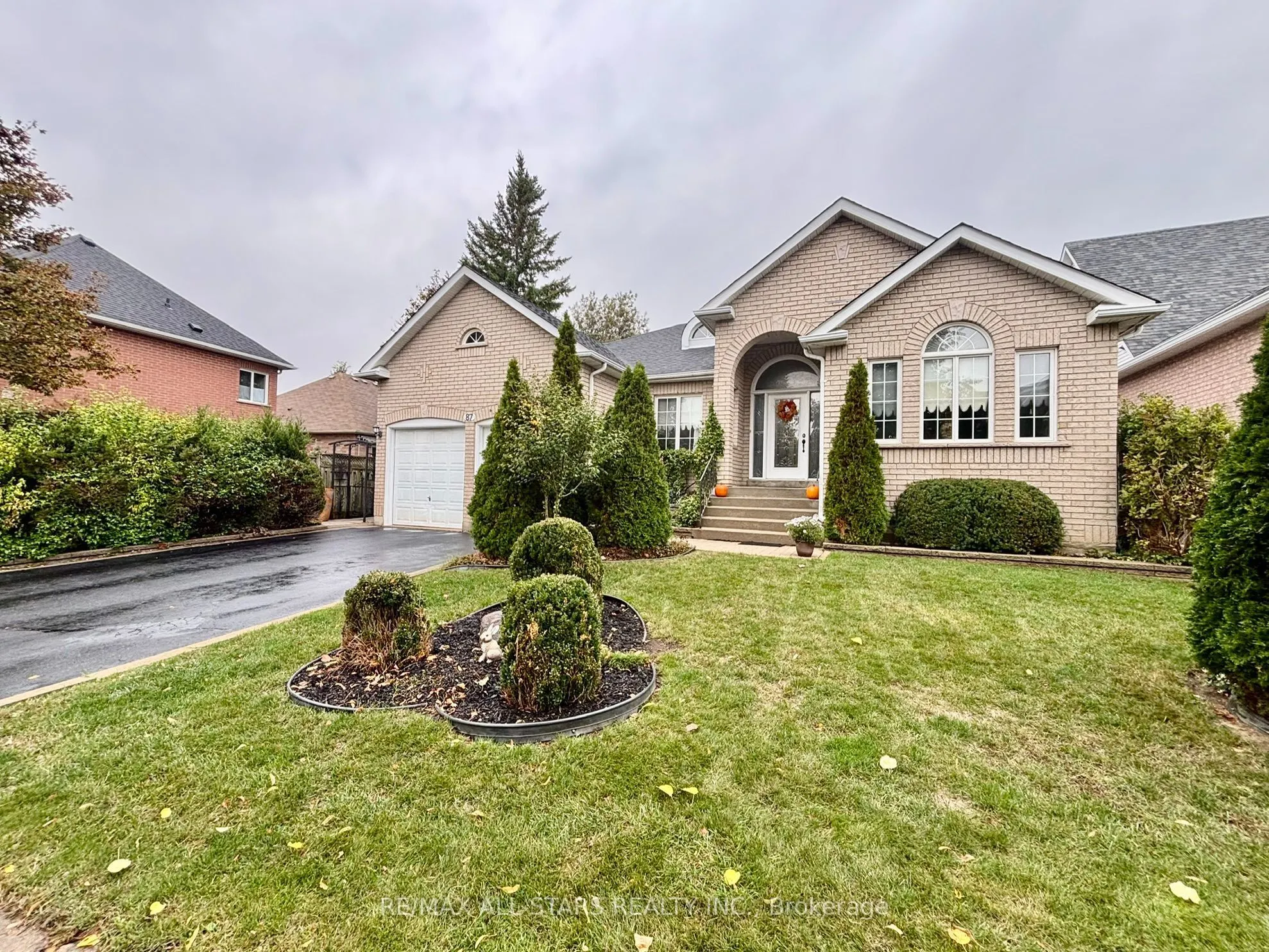 87 Lori Avenue
