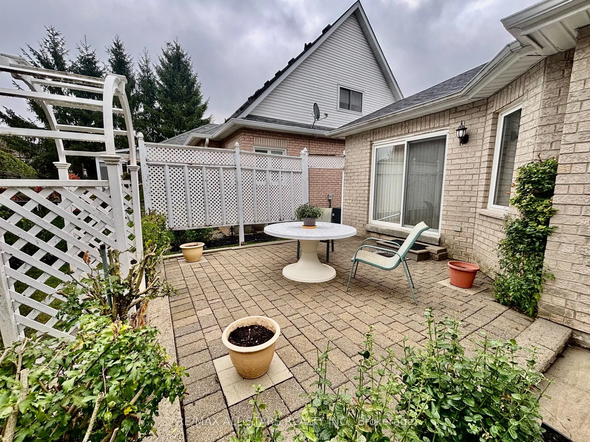 87 Lori Avenue
