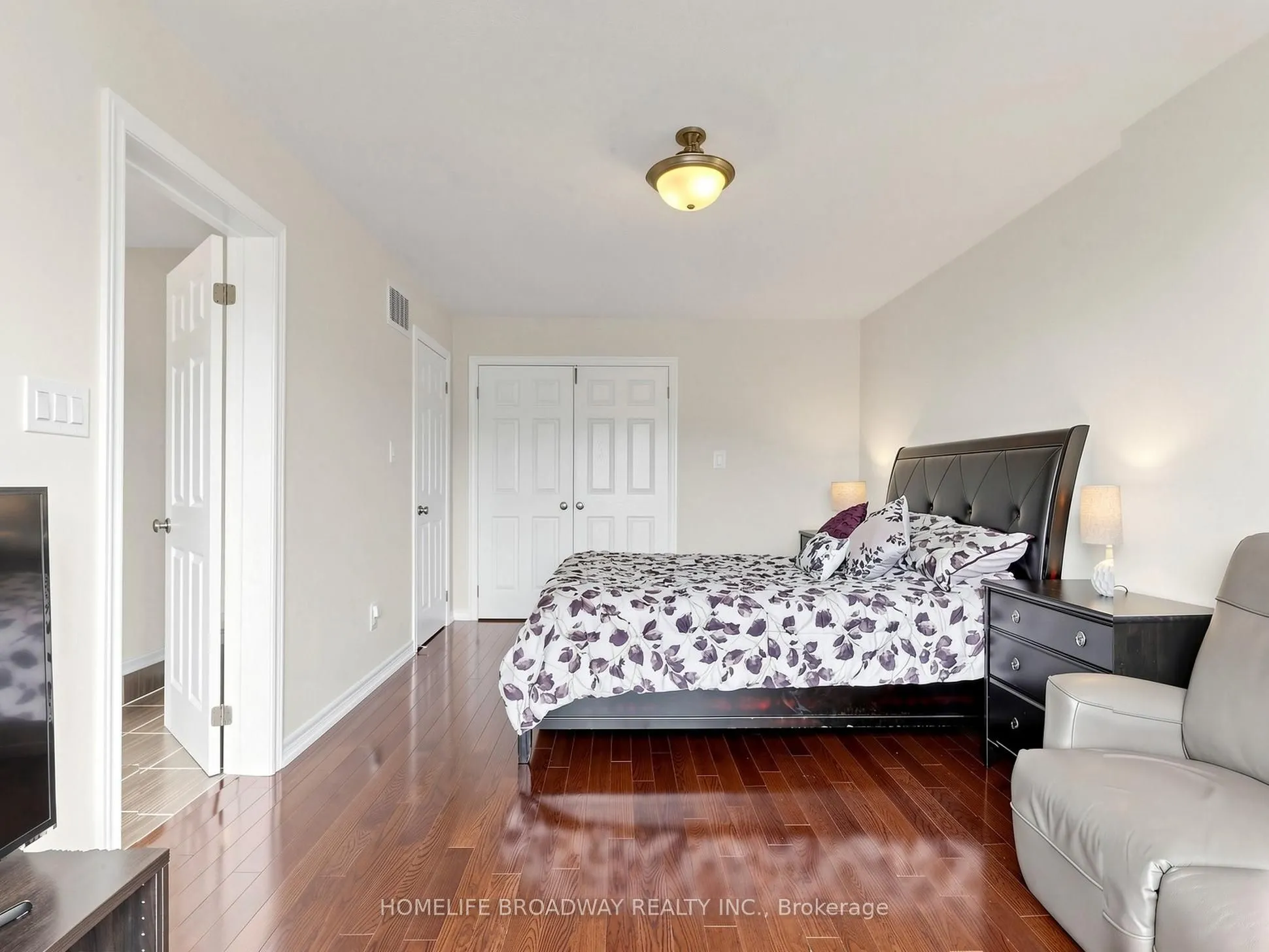 9 Earnshaw Drive