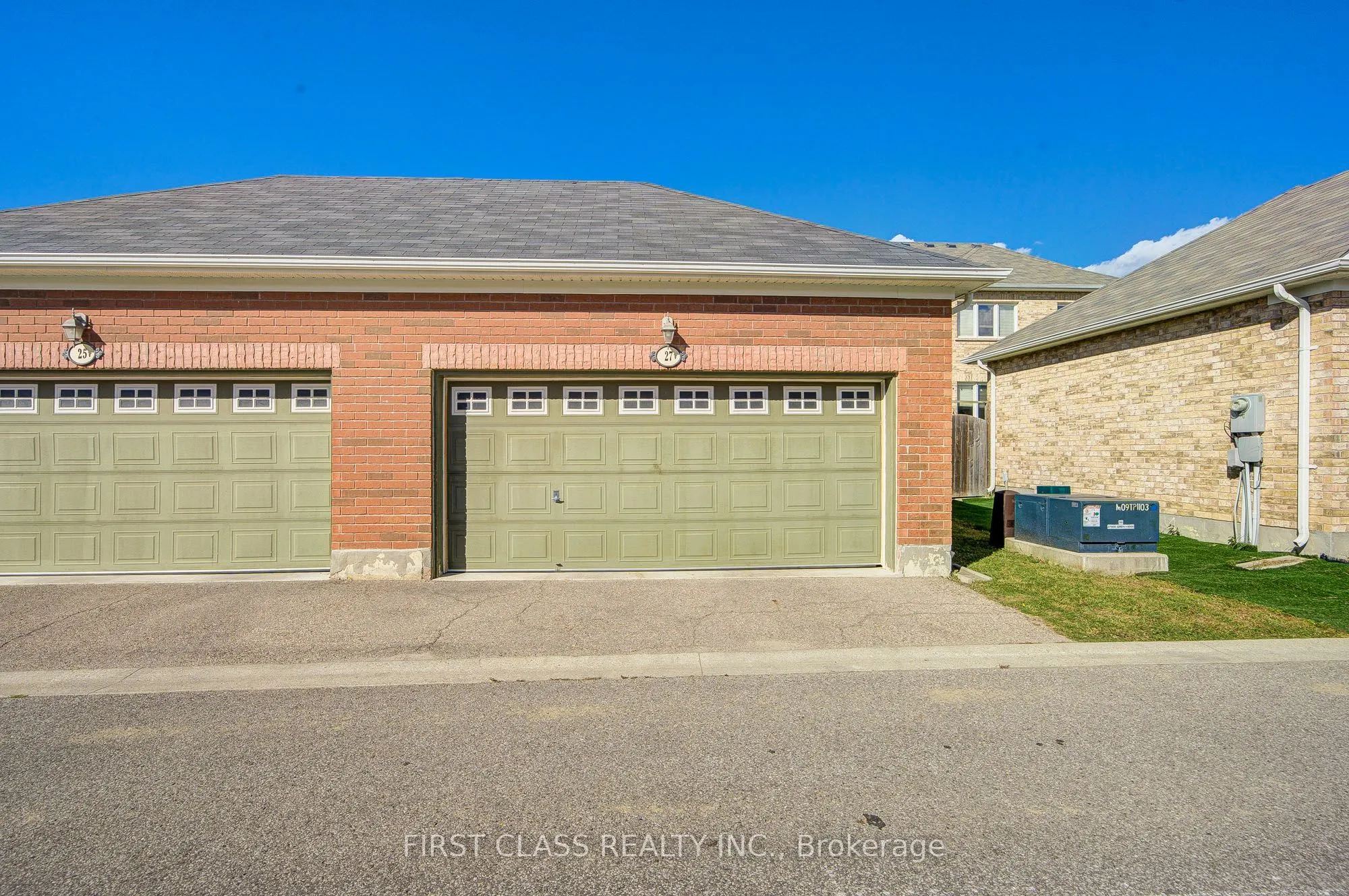 27 Cinemark Avenue