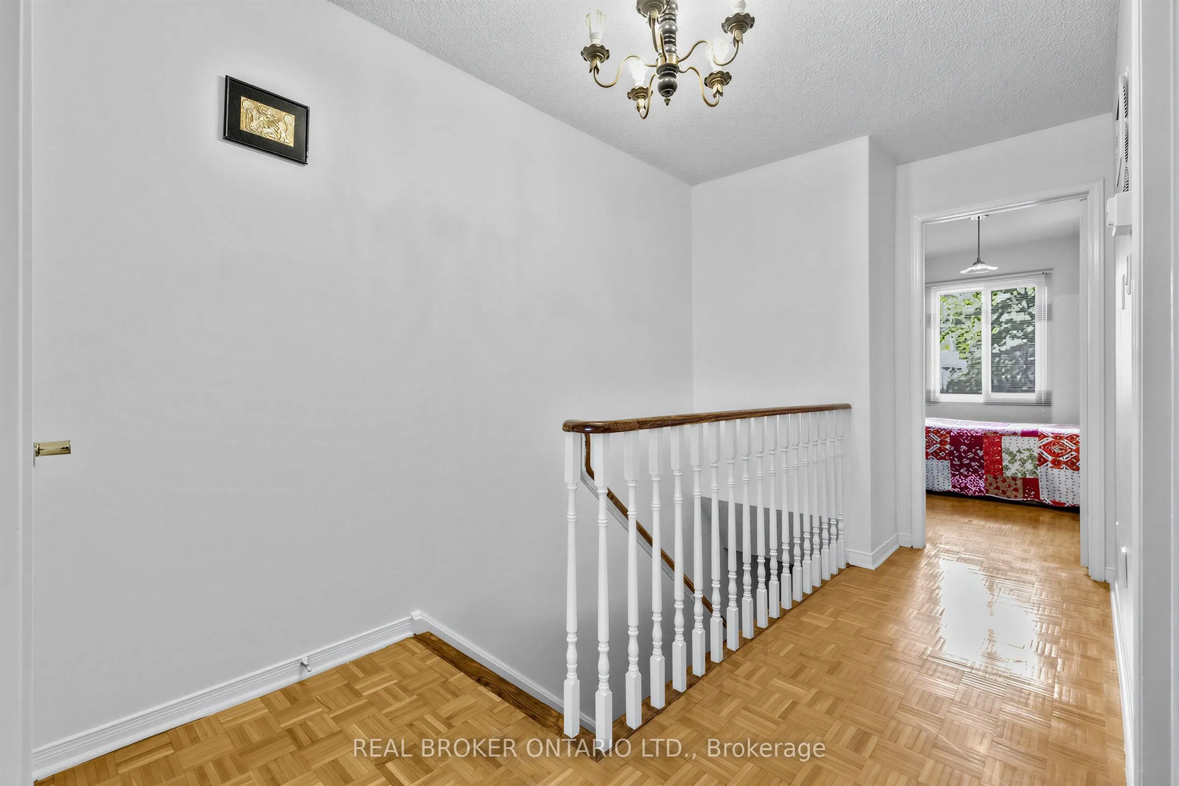 26 White Boulevard