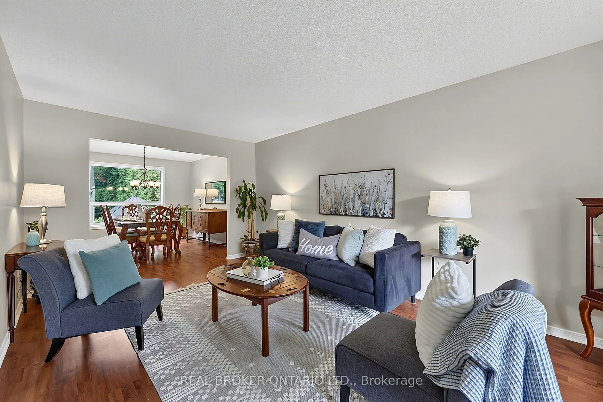 2 Amberglen Court