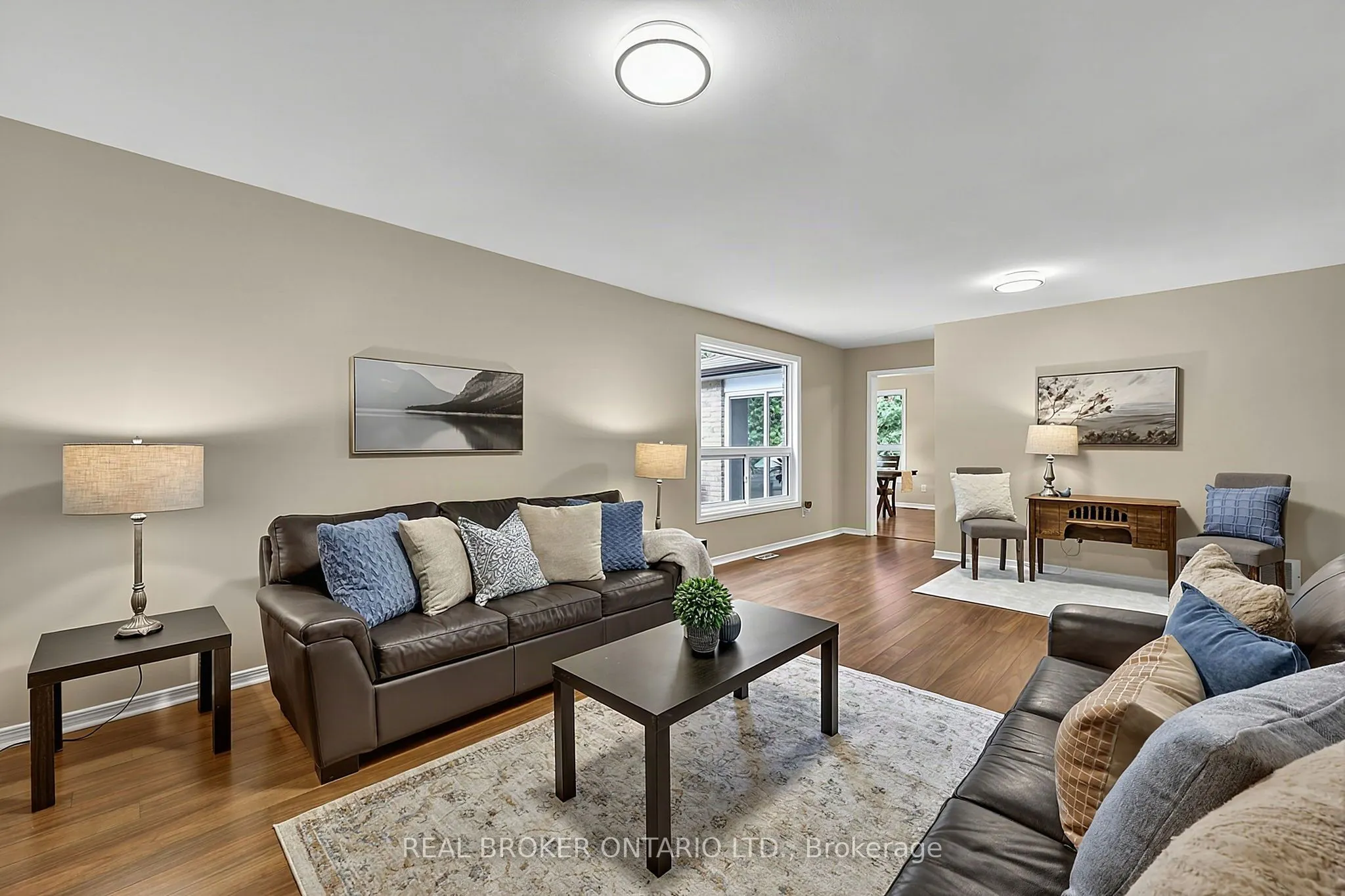 2 Amberglen Court