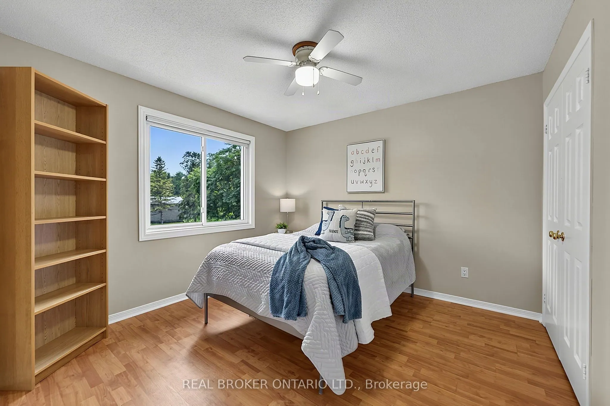 2 Amberglen Court