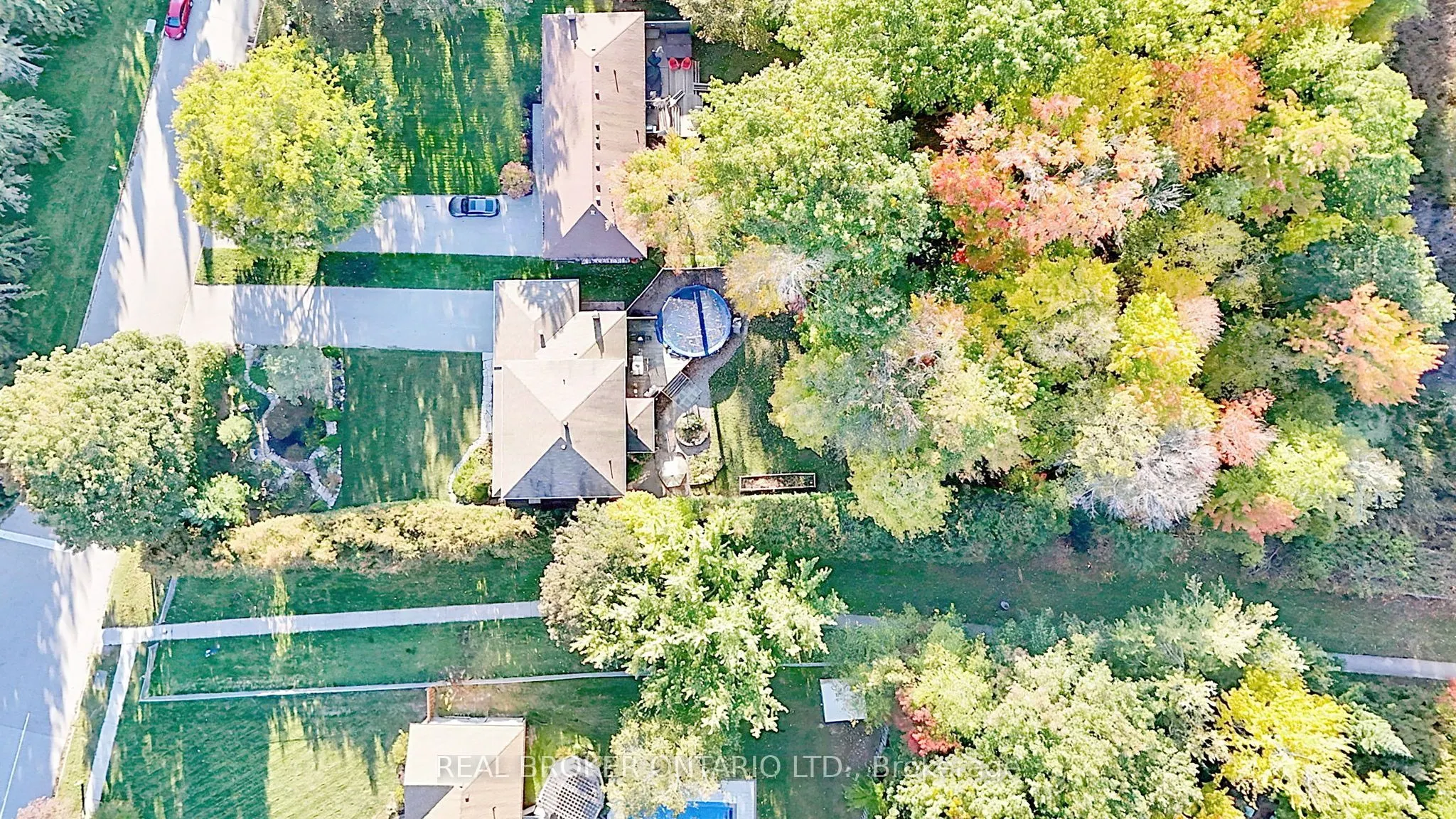 2 Amberglen Court