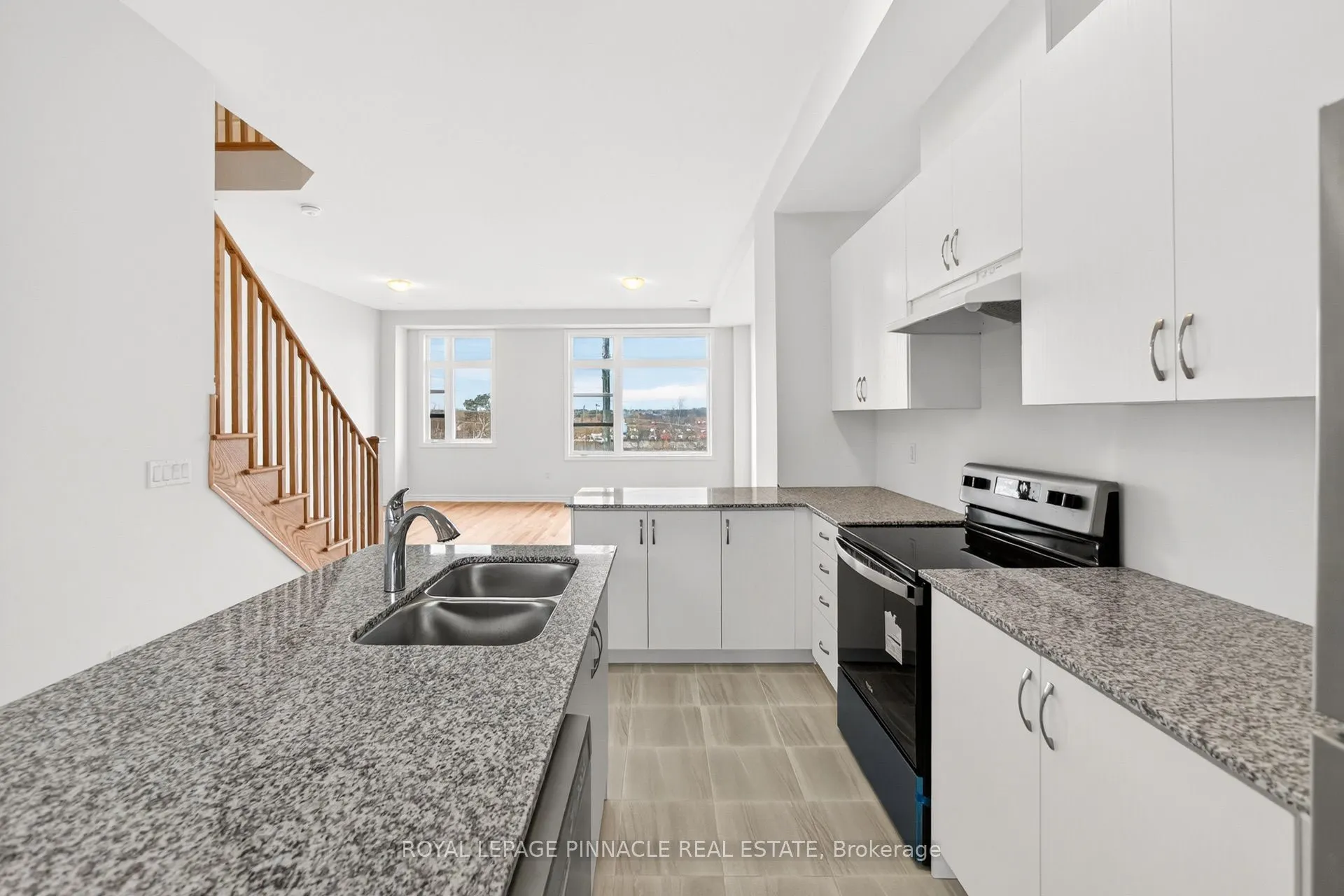 69 Inverary Crescent
