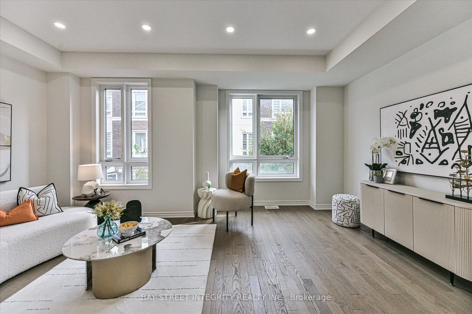 25 Chicago Lane