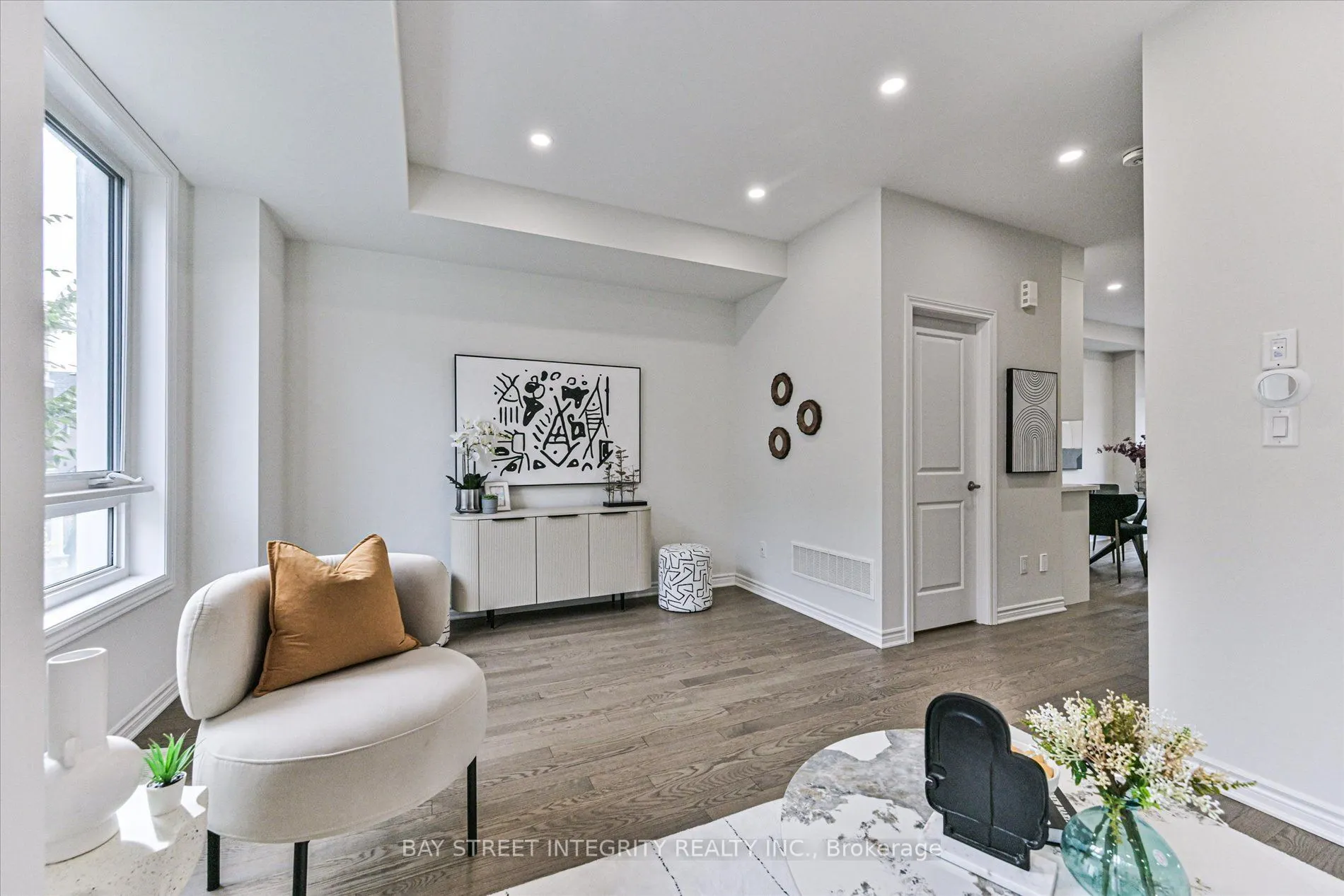 25 Chicago Lane