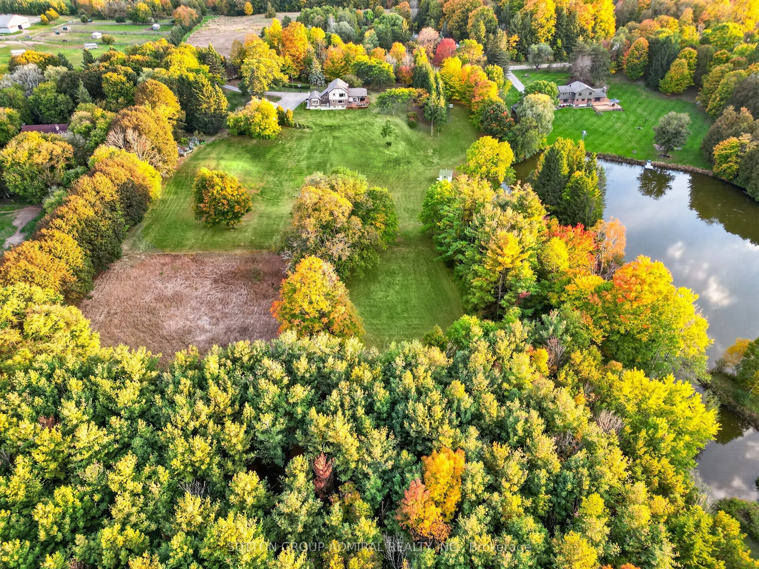 8400 19th Sideroad