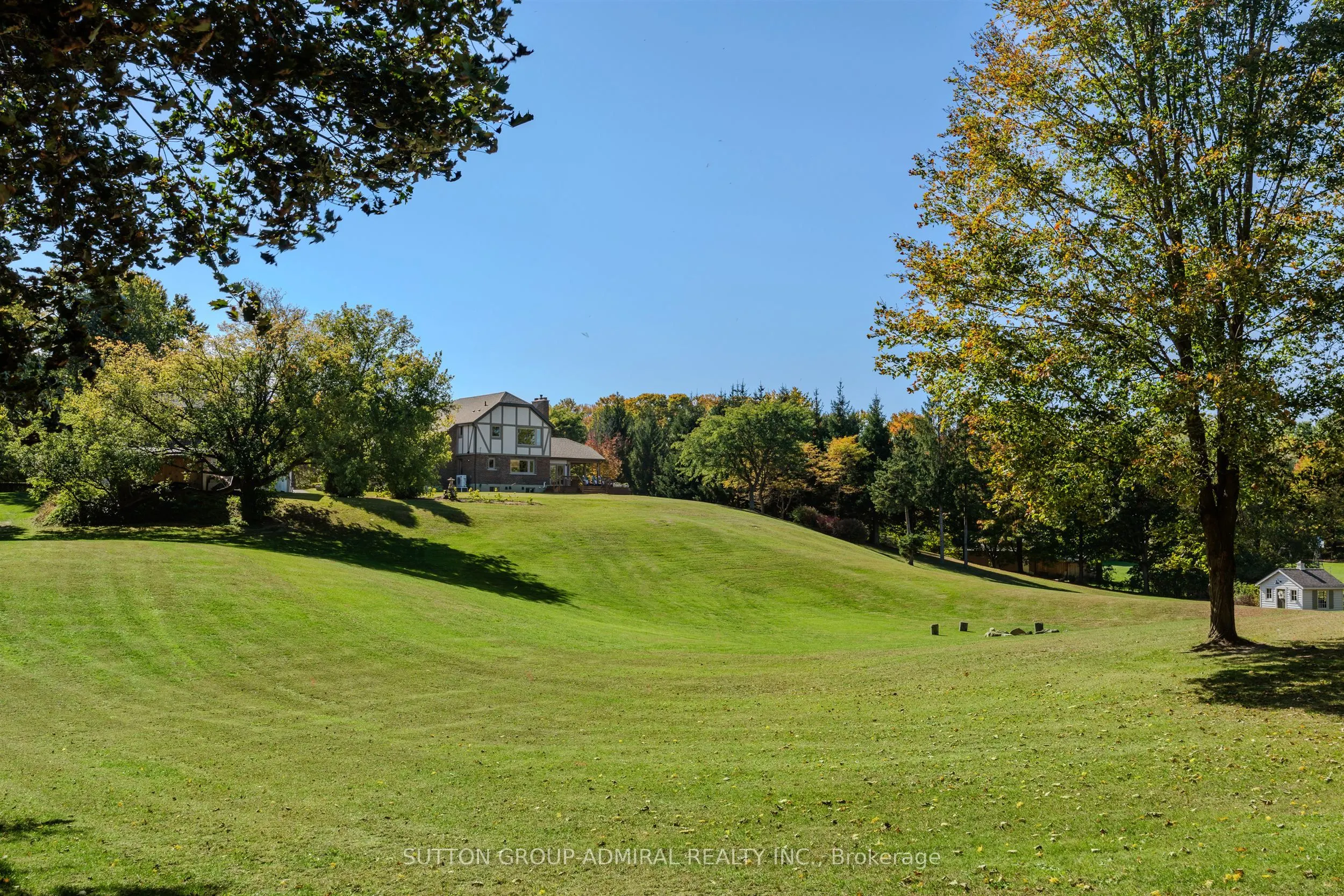 8400 19th Sideroad