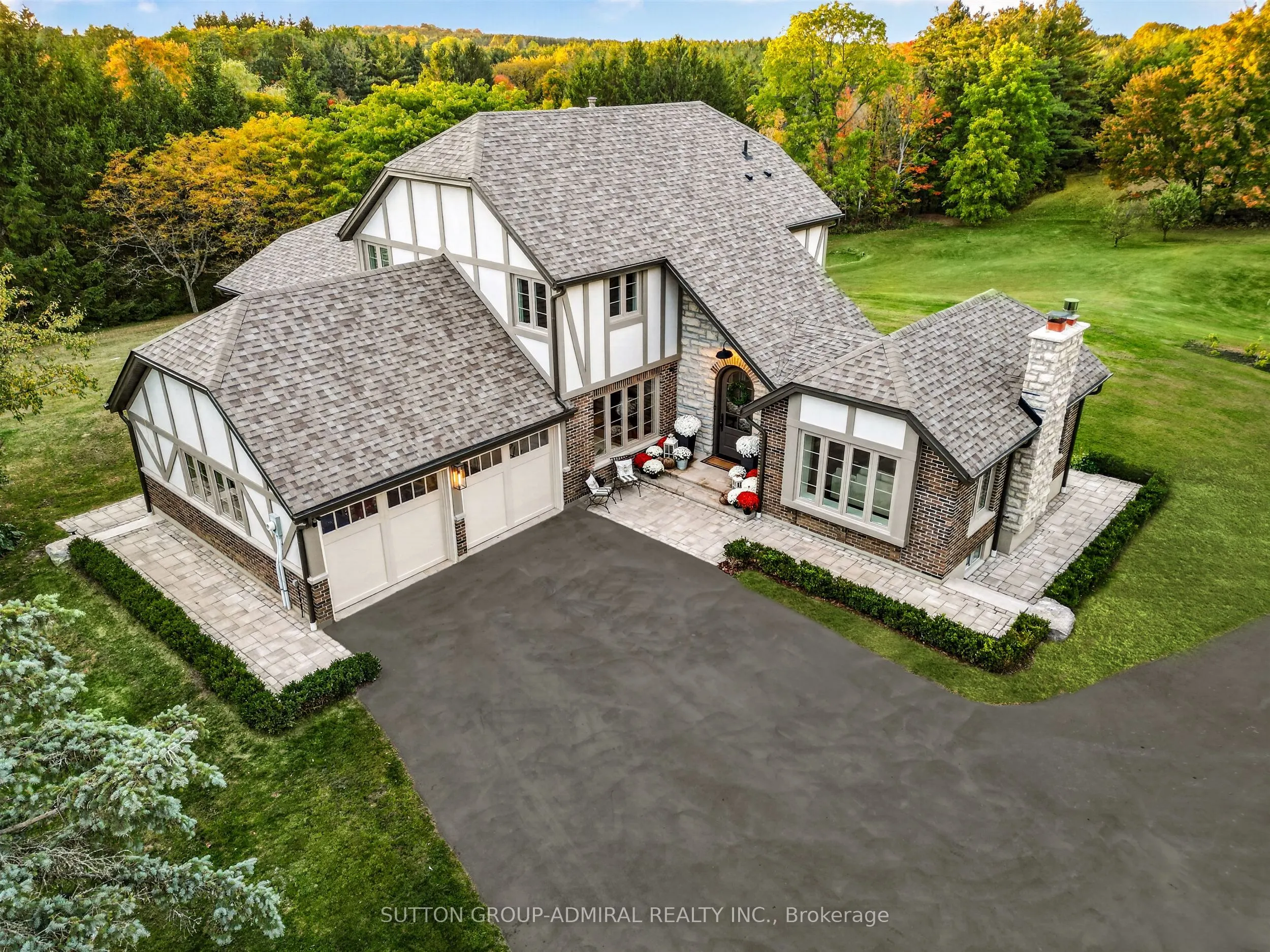 8400 19th Sideroad