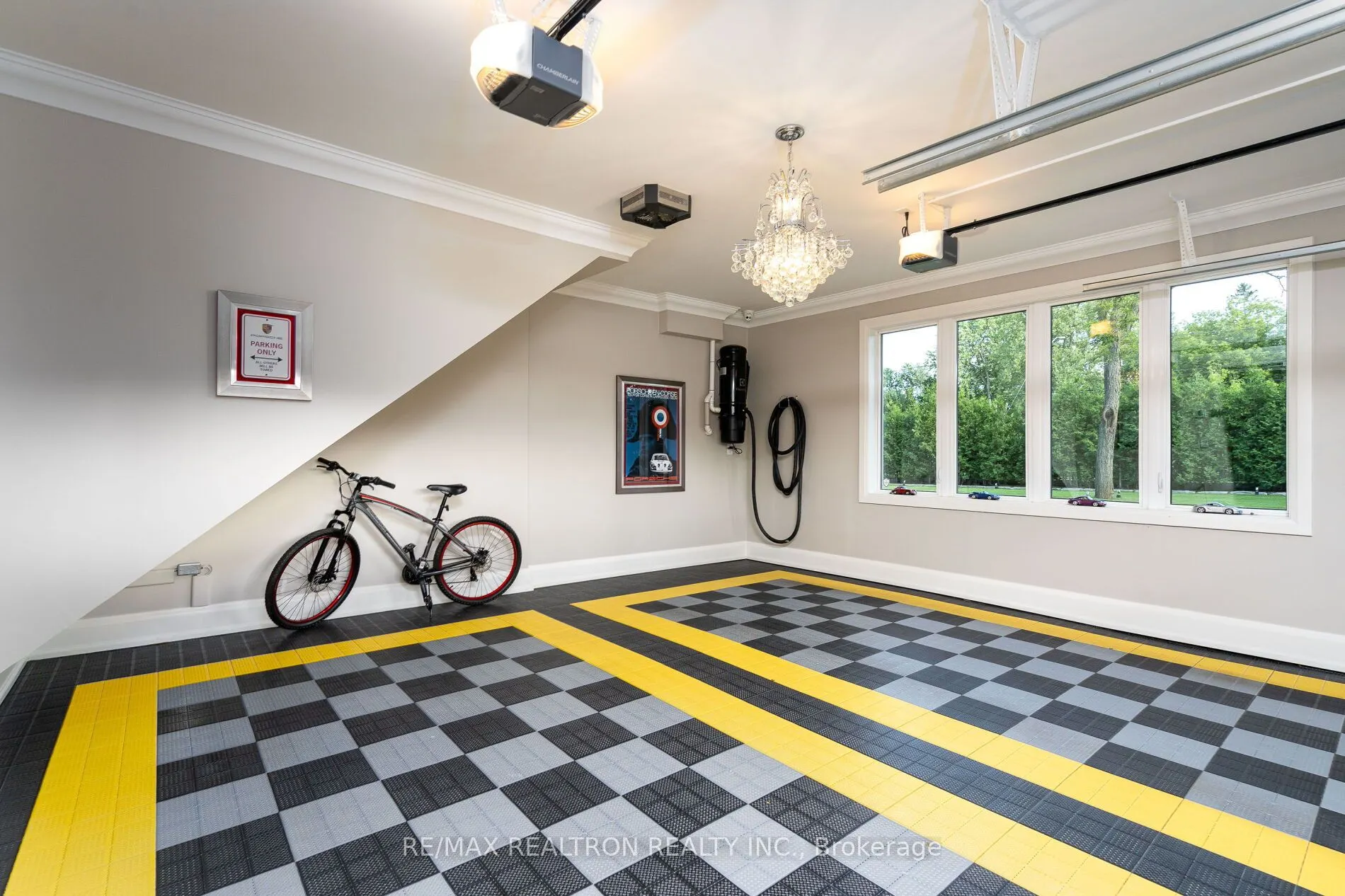 3 Oakbank Road