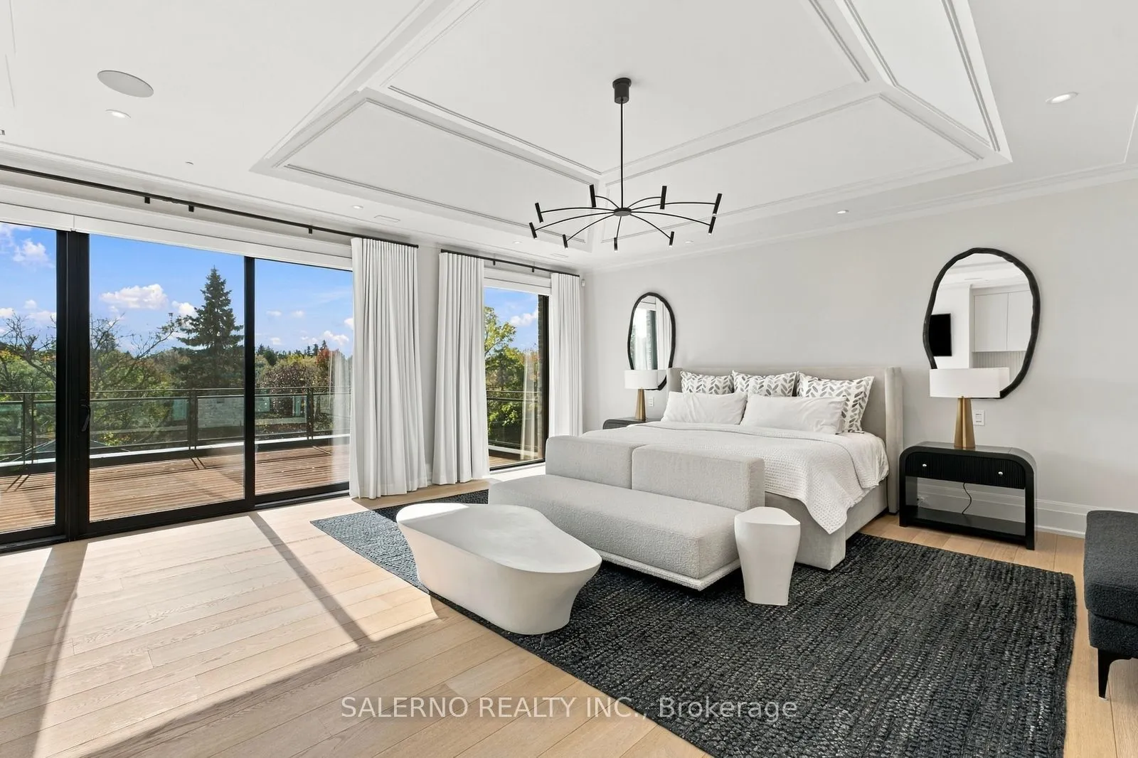 6 Curtis Crescent