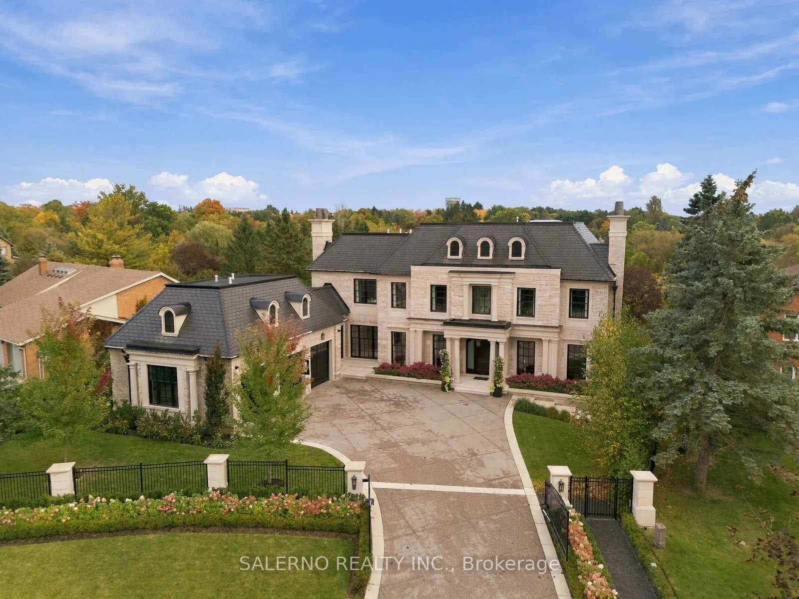 6 Curtis Crescent