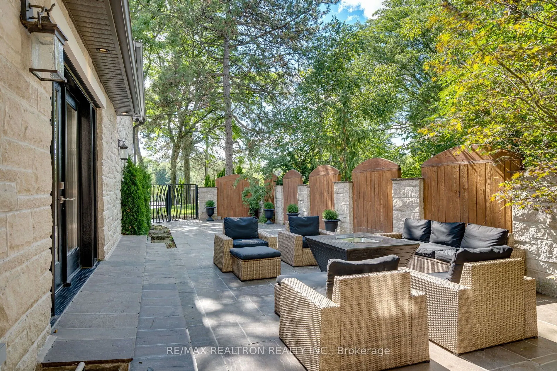 3 Oakbank Road
