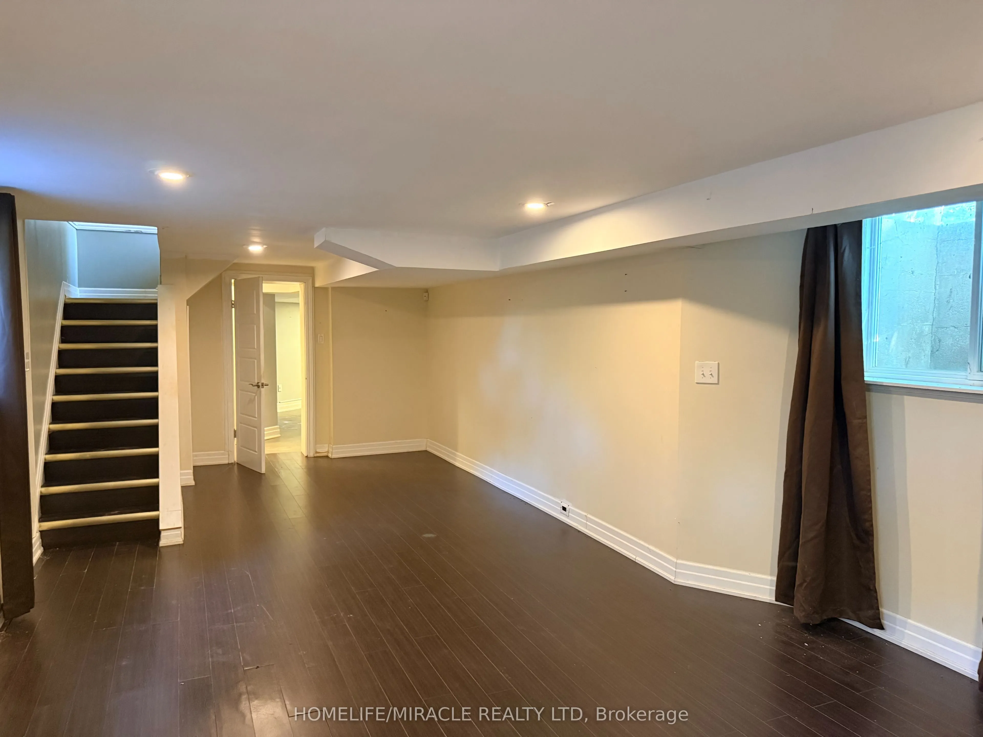 10 Yorkton Boulevard