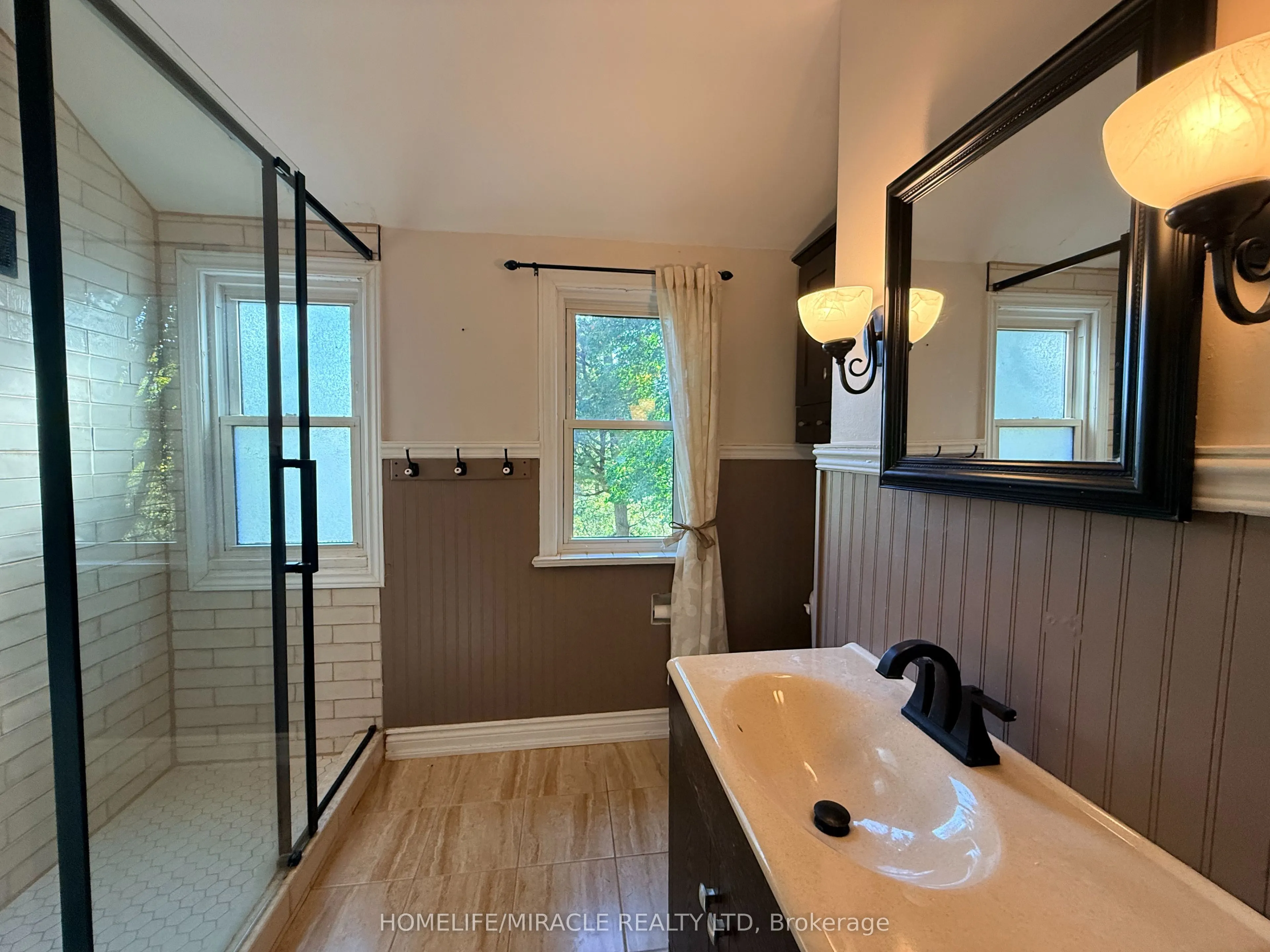 10 Yorkton Boulevard