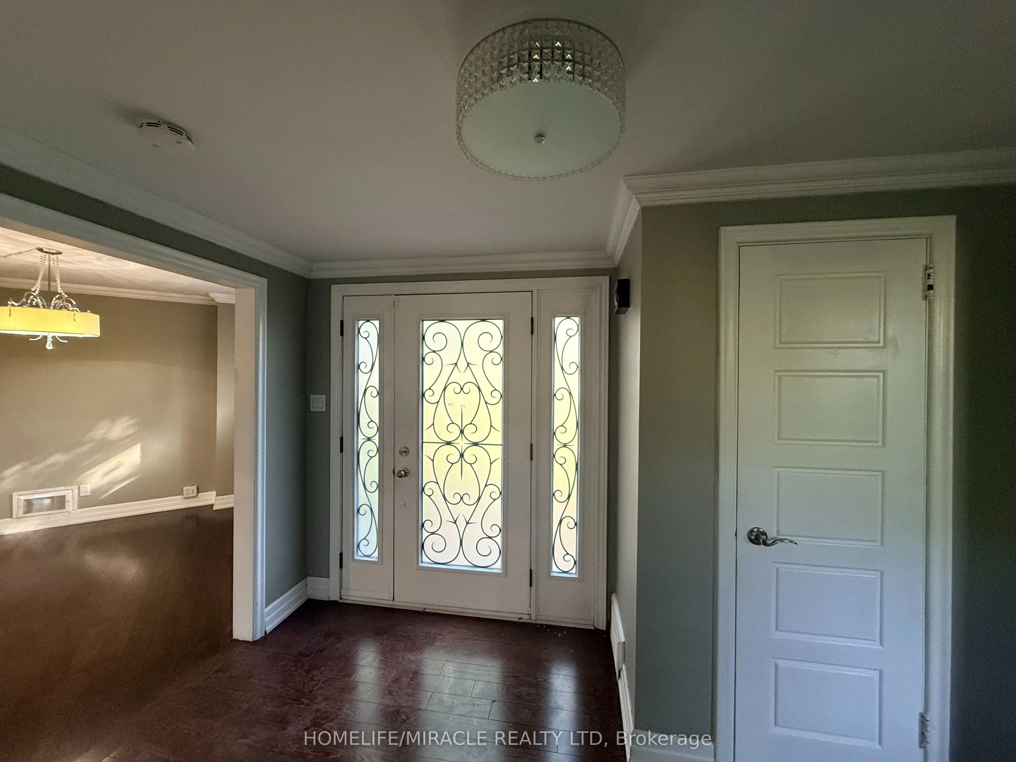 10 Yorkton Boulevard