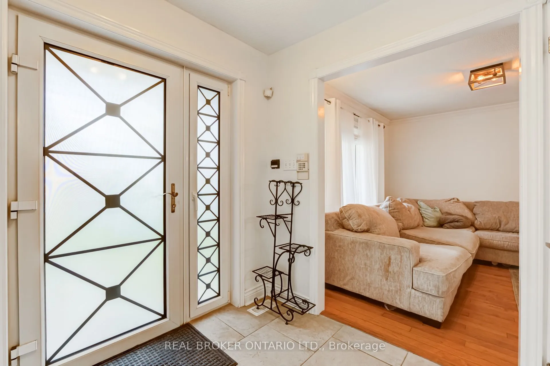 96 Rutledge Avenue