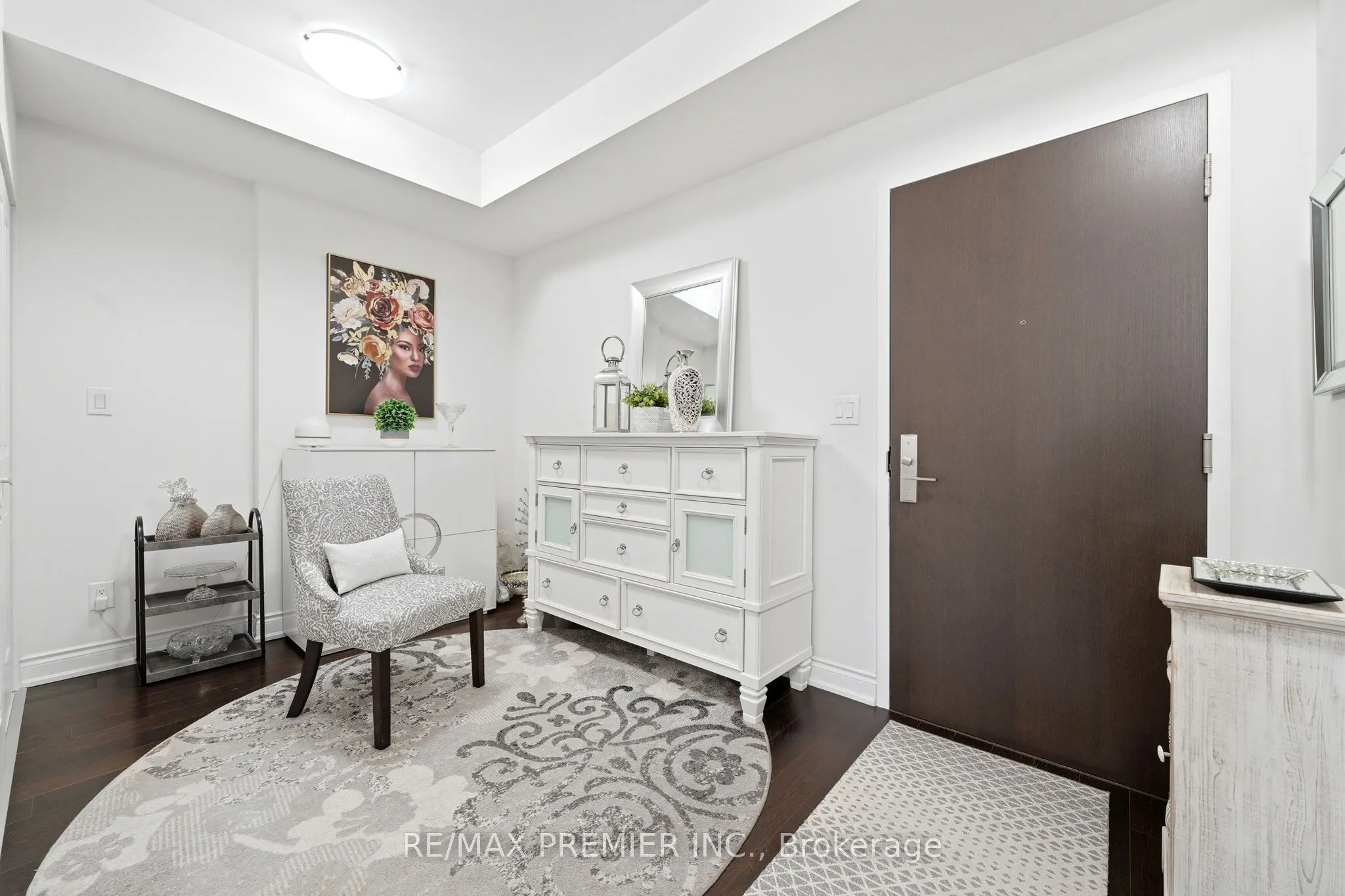 86 Woodbridge Avenue #303