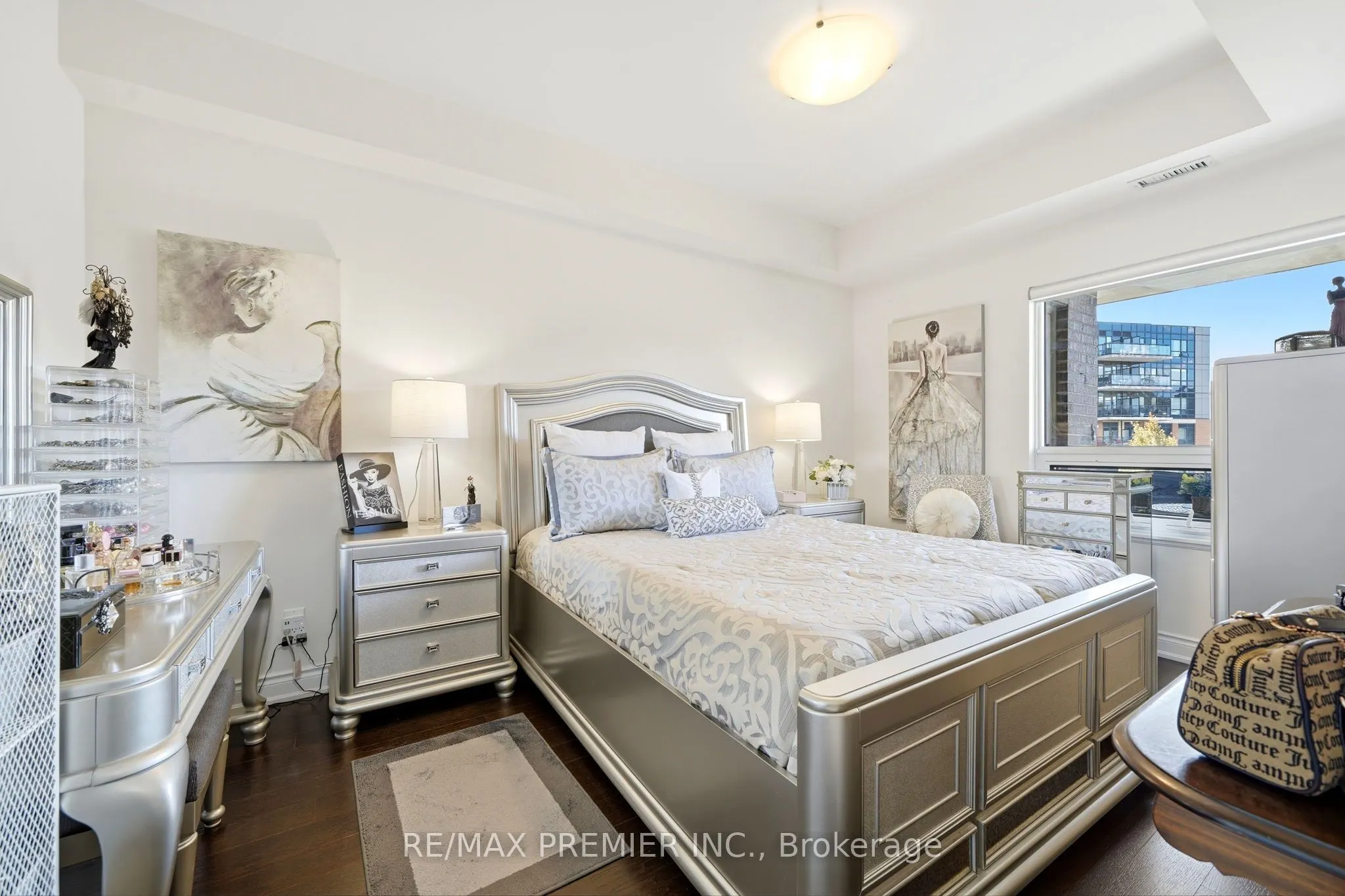 86 Woodbridge Avenue #303