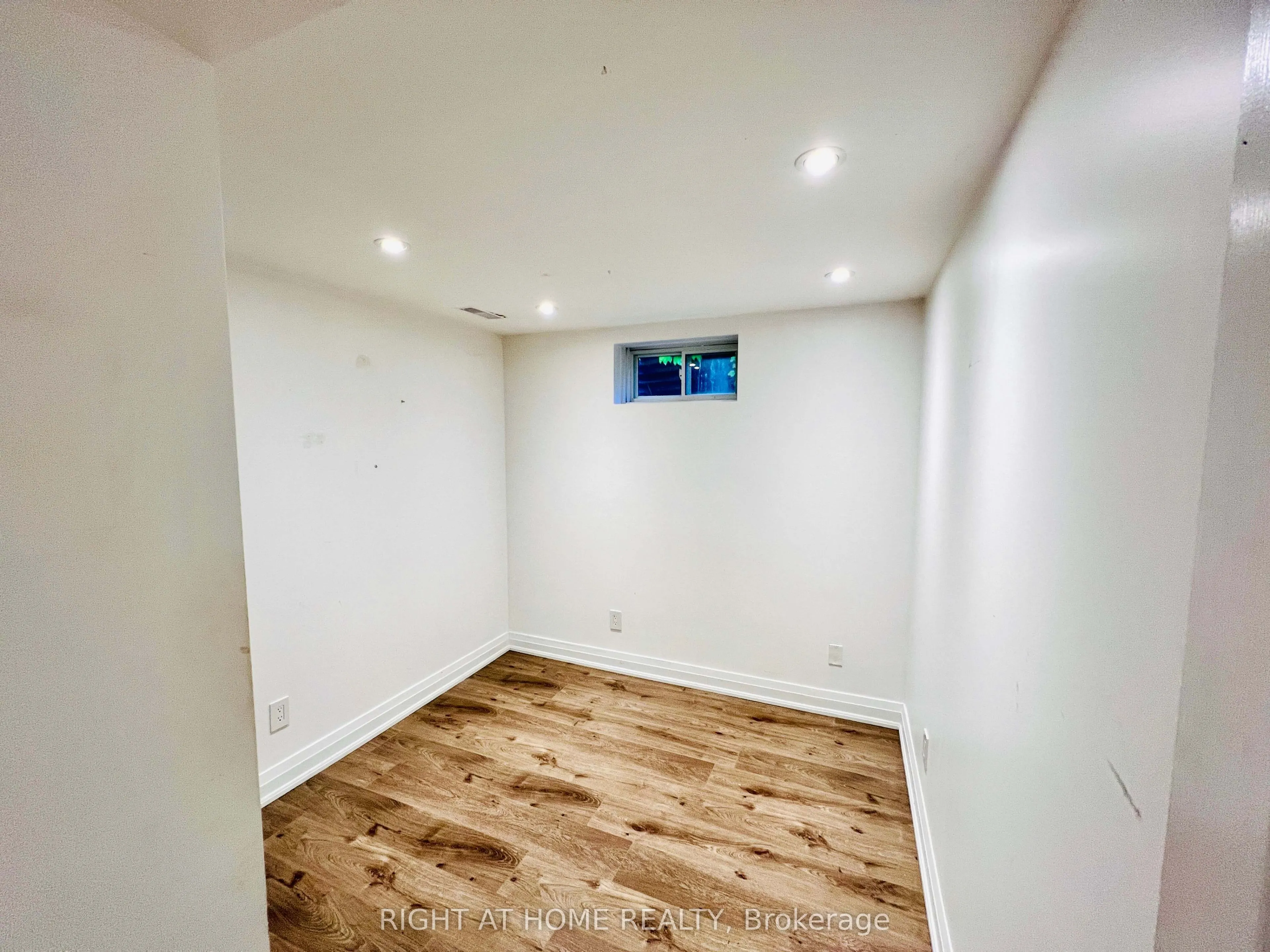 136 Don Head Village Boulevard #Basement