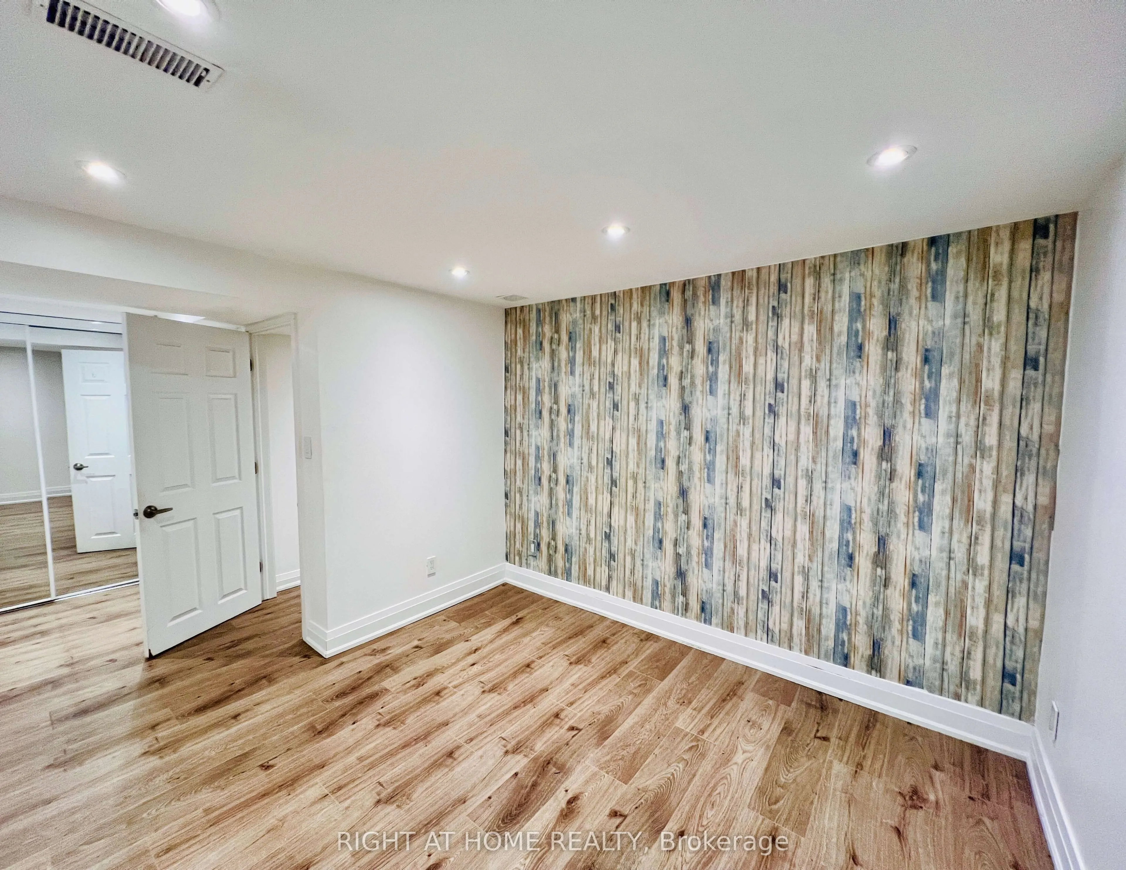 136 Don Head Village Boulevard #Basement