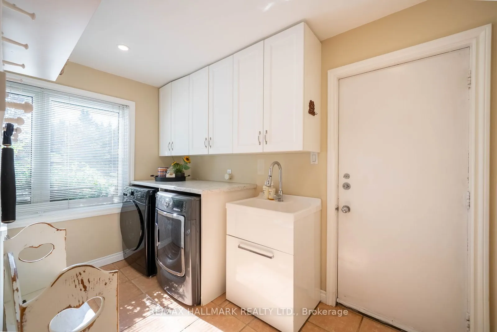 18 Whiteville Court