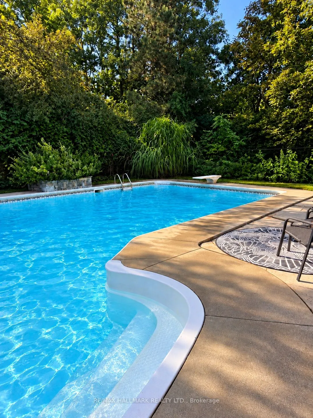 18 Whiteville Court