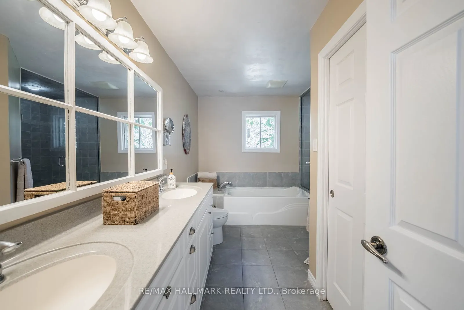 18 Whiteville Court