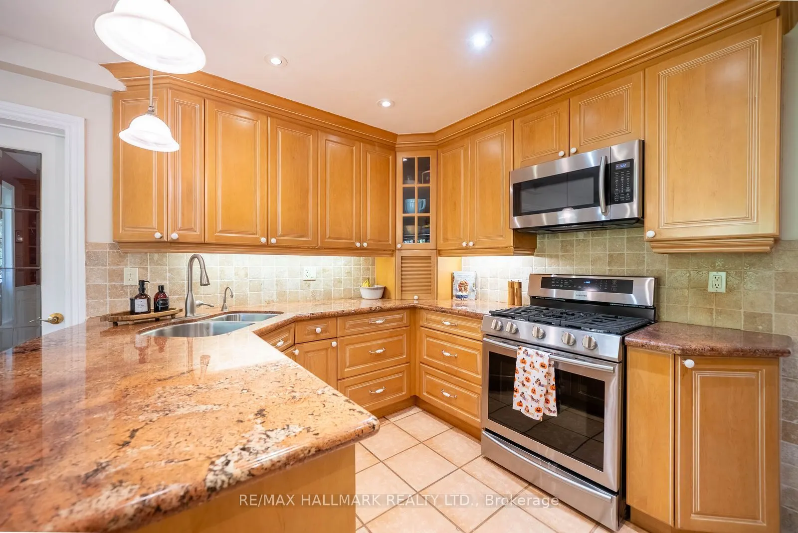 18 Whiteville Court